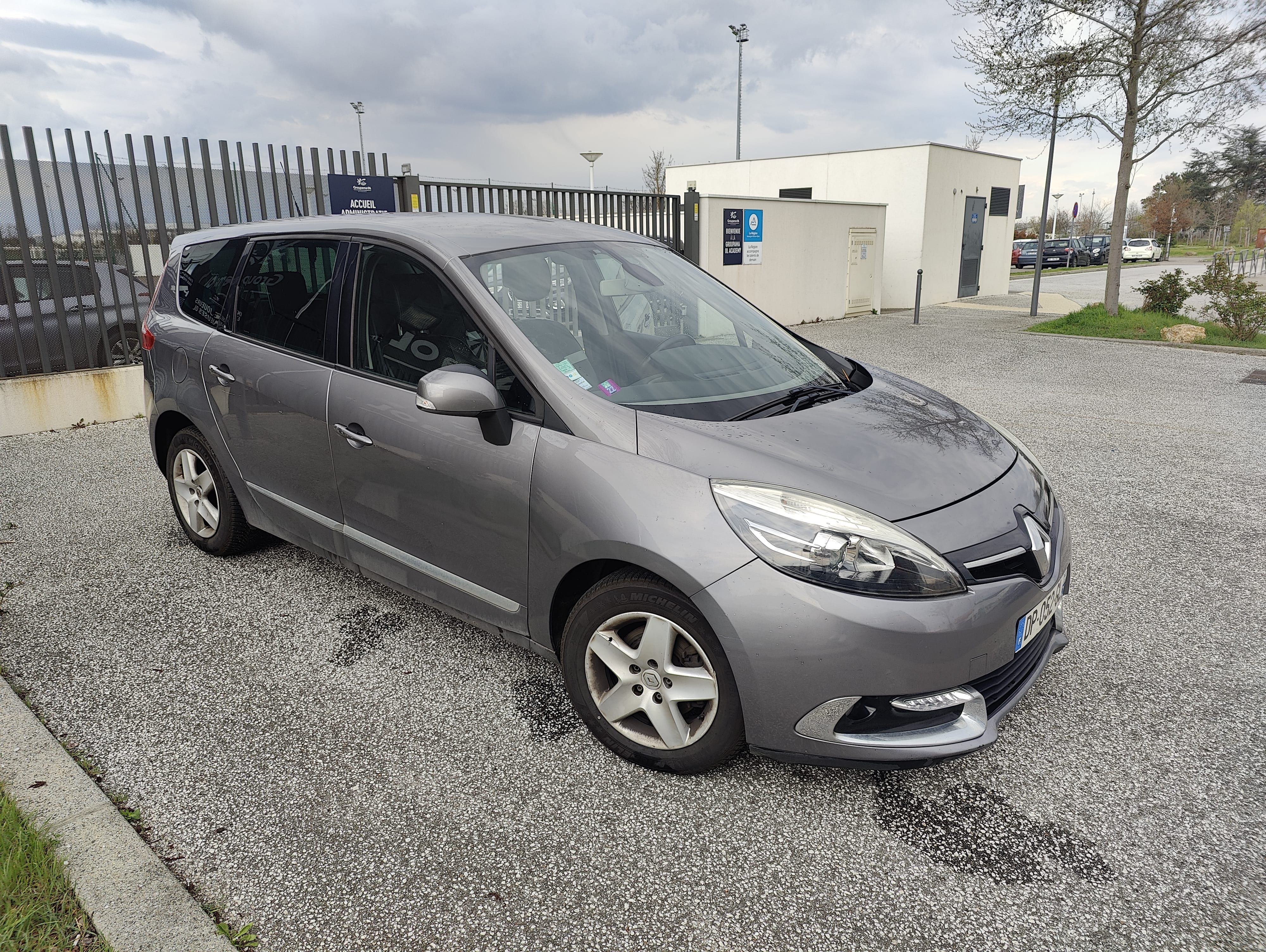 Renault Grand Scenic 1,6 dci 130 7 places avec Chaines
