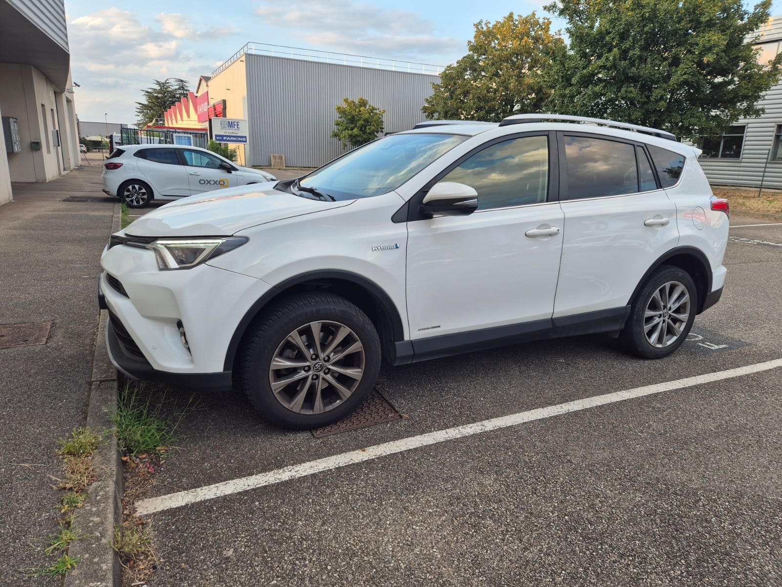 Toyota Rav4 Hybride avec Audio Bluetooth