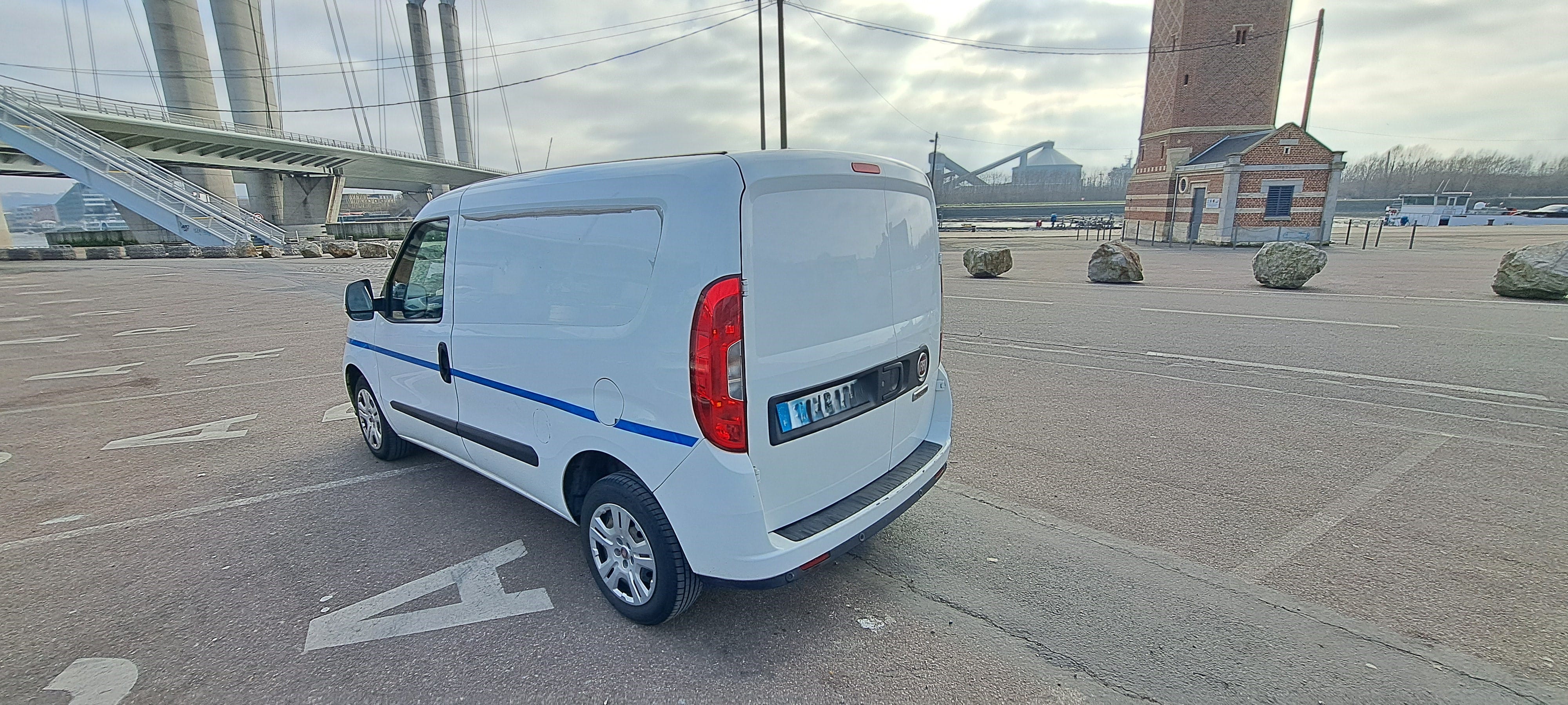 Fiat Doblo Cargo 1.3 Multijet Pack Pro avec GPS