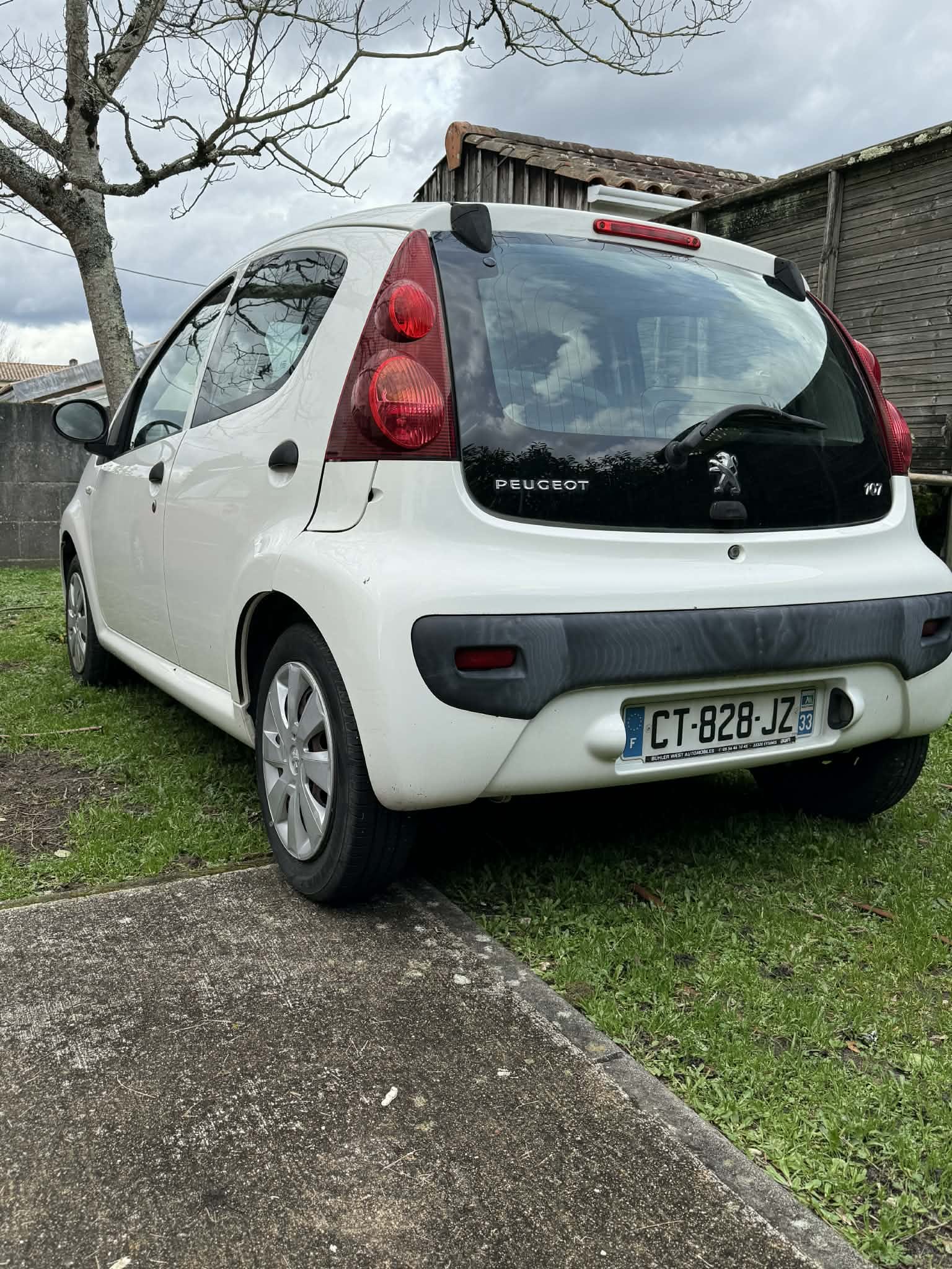 Peugeot 107 avec Autoradio