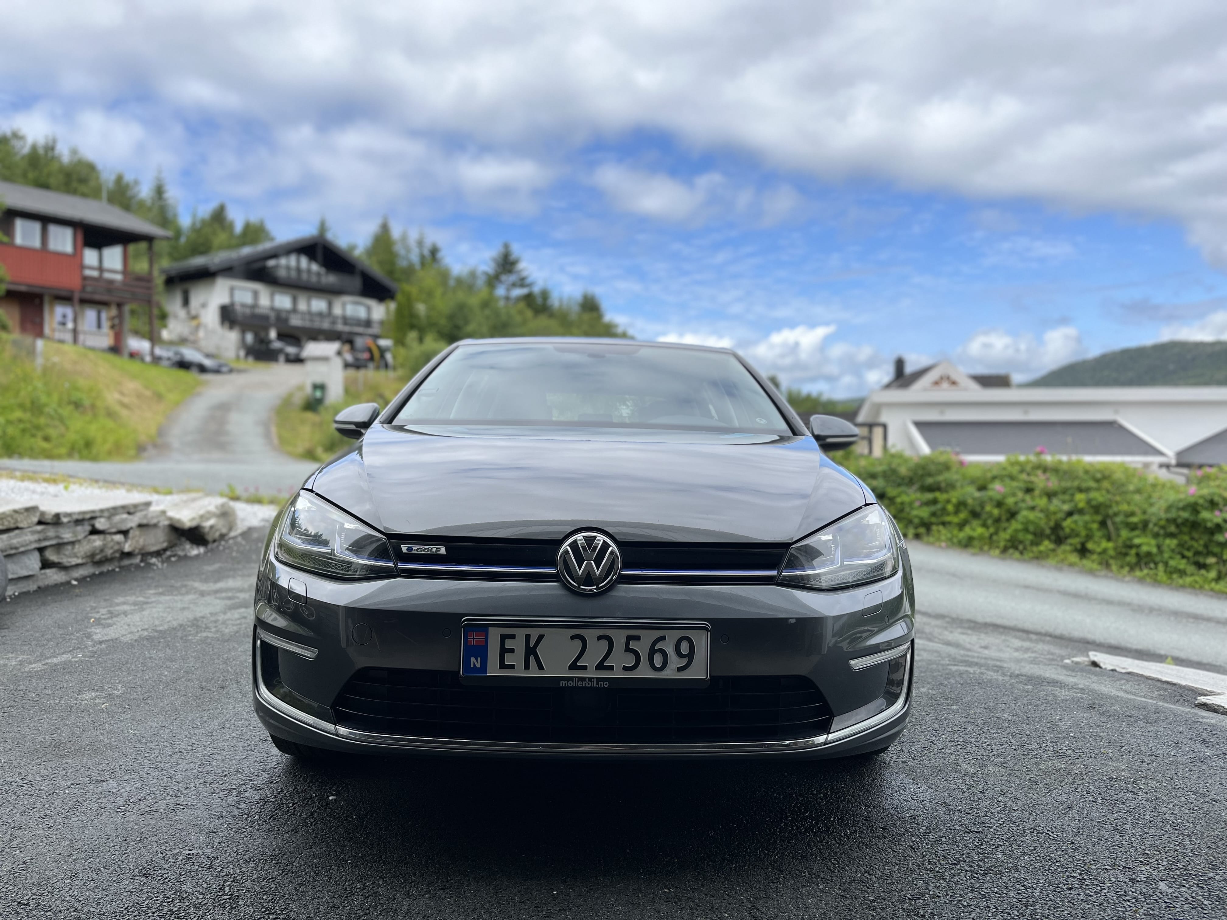 Volkswagen e-Golf / 300 med Vinterdekk