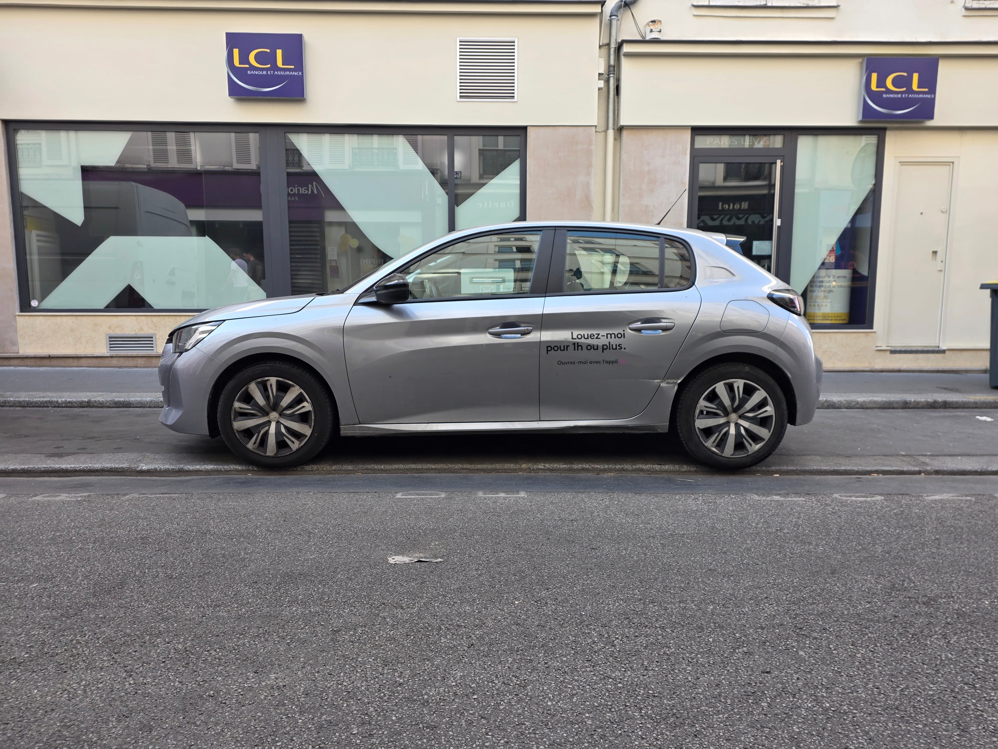 Peugeot 208 ACTIVE PACK PURETECH 75CH BVM avec Climatisation