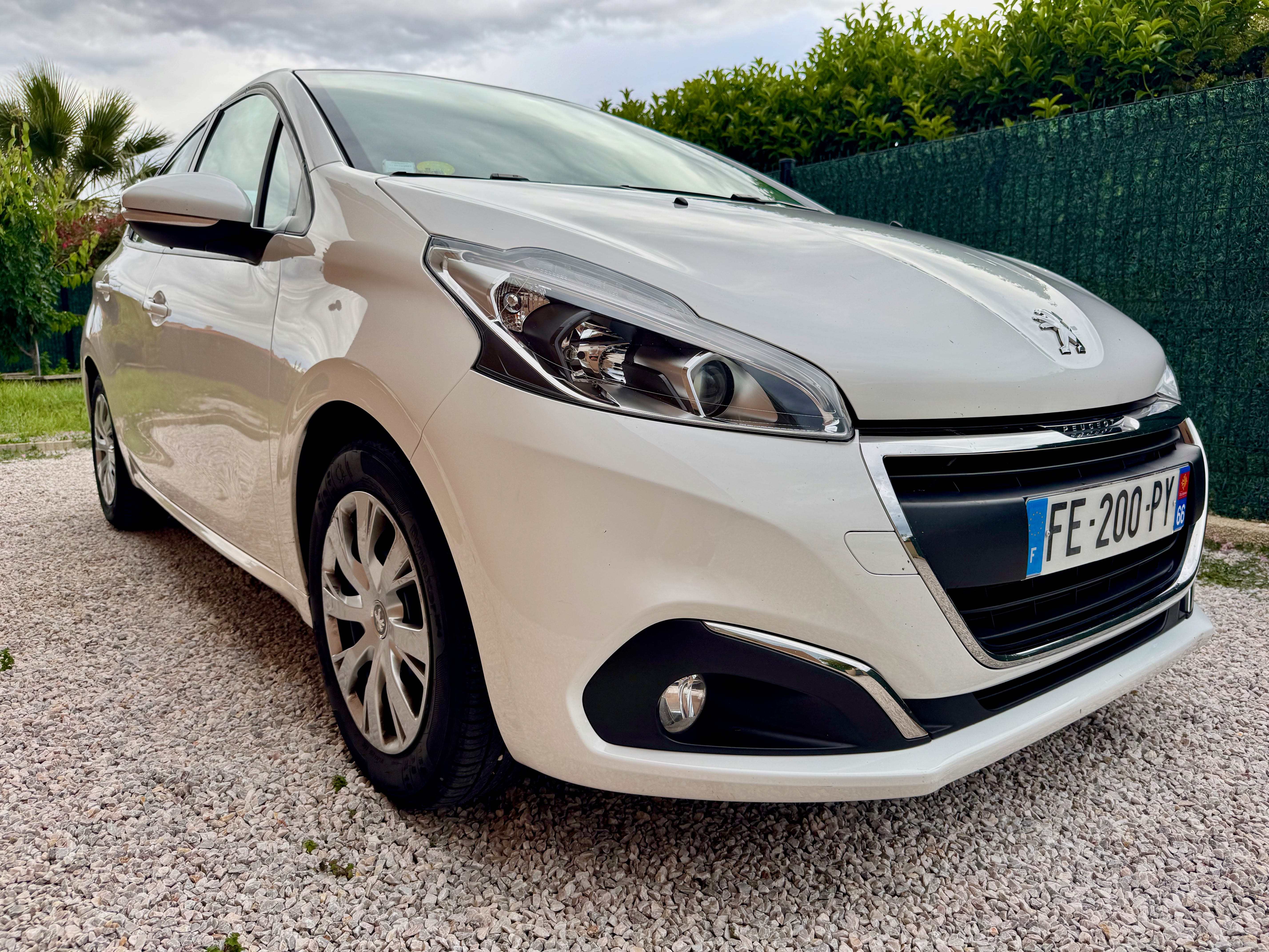 Peugeot 208 1.5 HDI - 5 PORTES - CLIMATISATION - ECRAN TACTILE - BLUETOOTH, 2019, Diesel