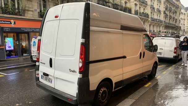Renault Trafic DCI 9m3 L2H2 avec diable avec Entrée audio / iPod