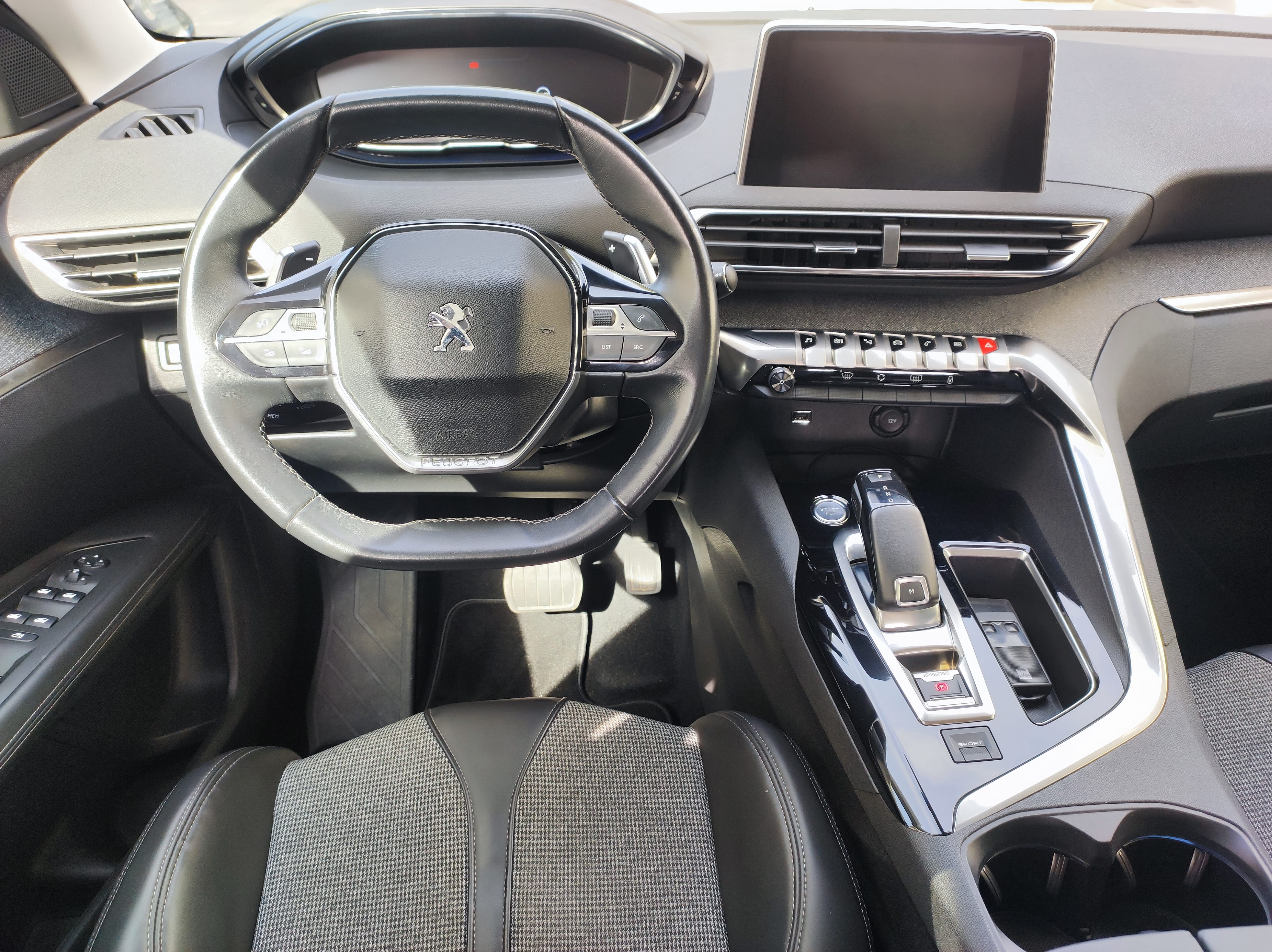 Peugeot 3008 avec GPS