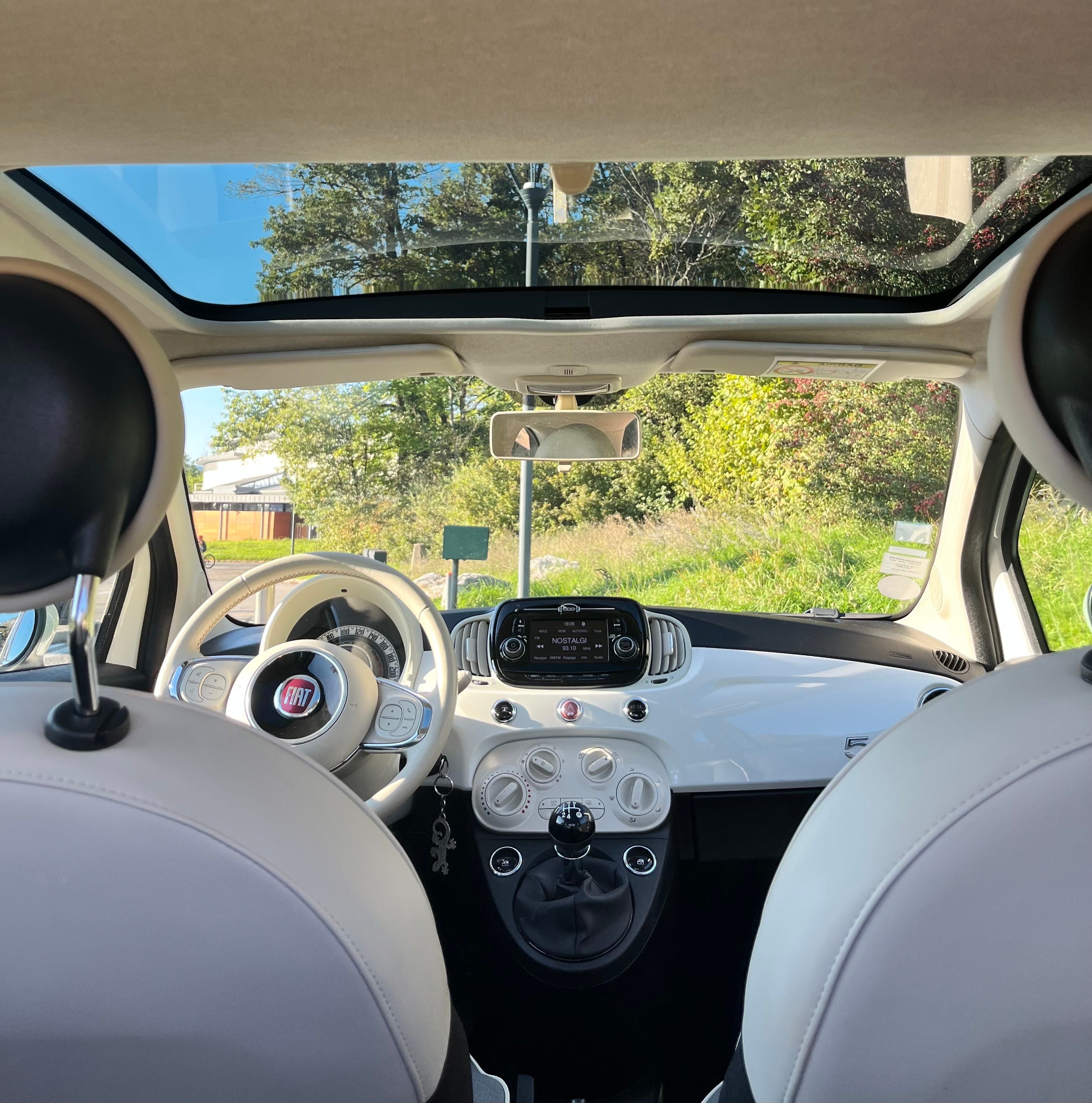 Fiat 500 Citadine compacte, idéale ville & court trajet avec Audio Bluetooth