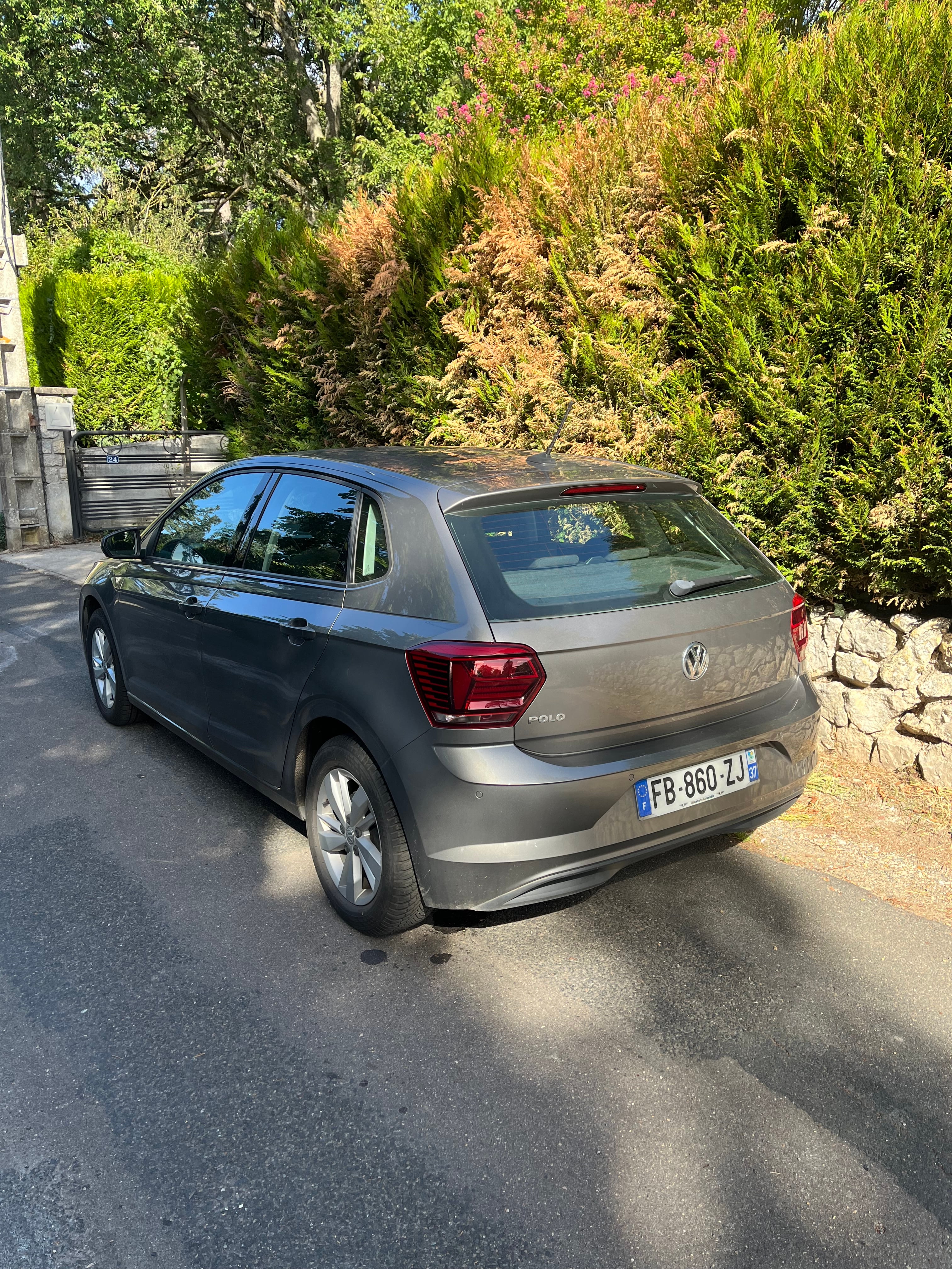 Volkswagen Polo Essence SP95 avec GPS