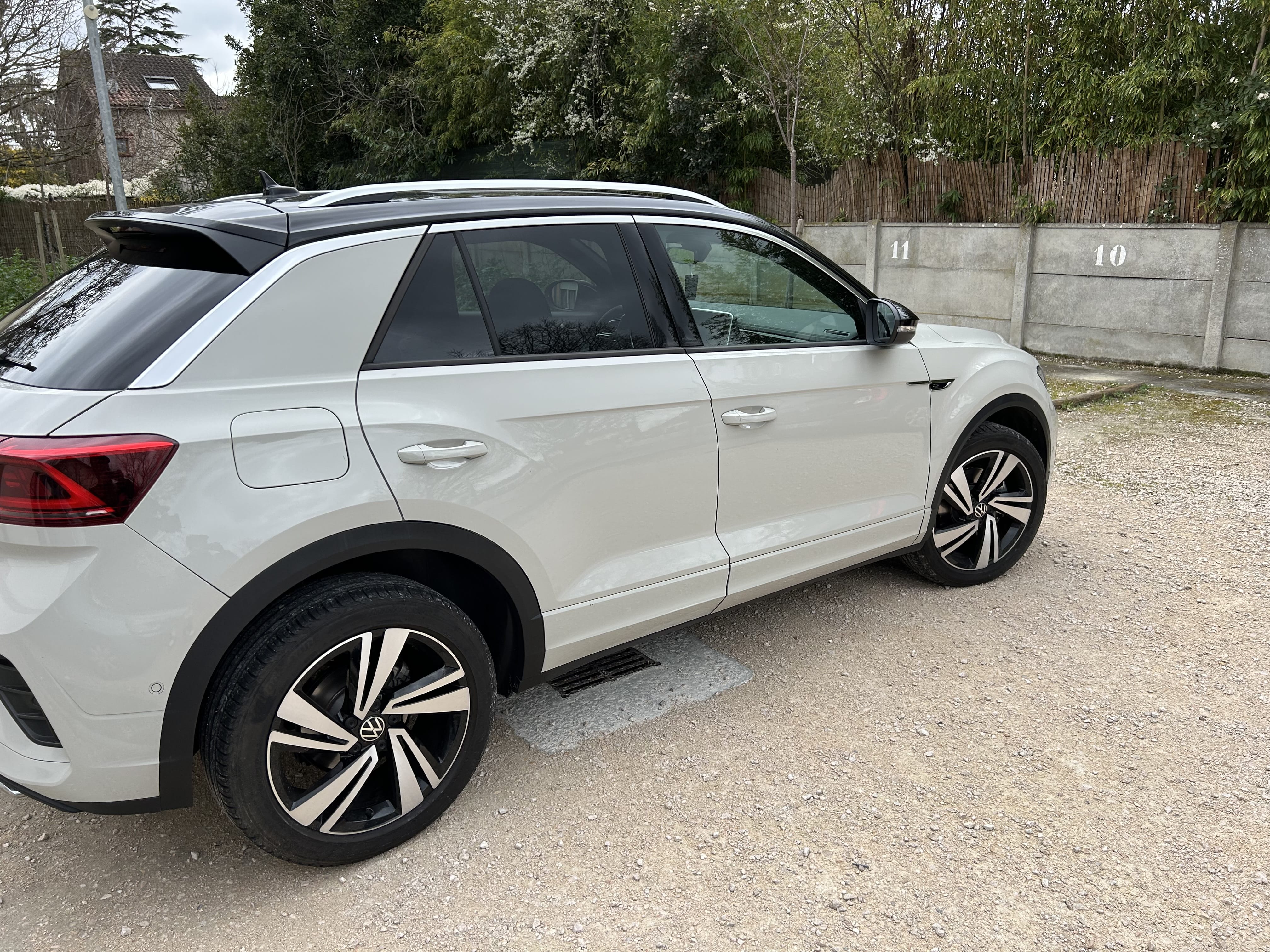 Volkswagen T-Roc, 2023, Essence 98, automatique