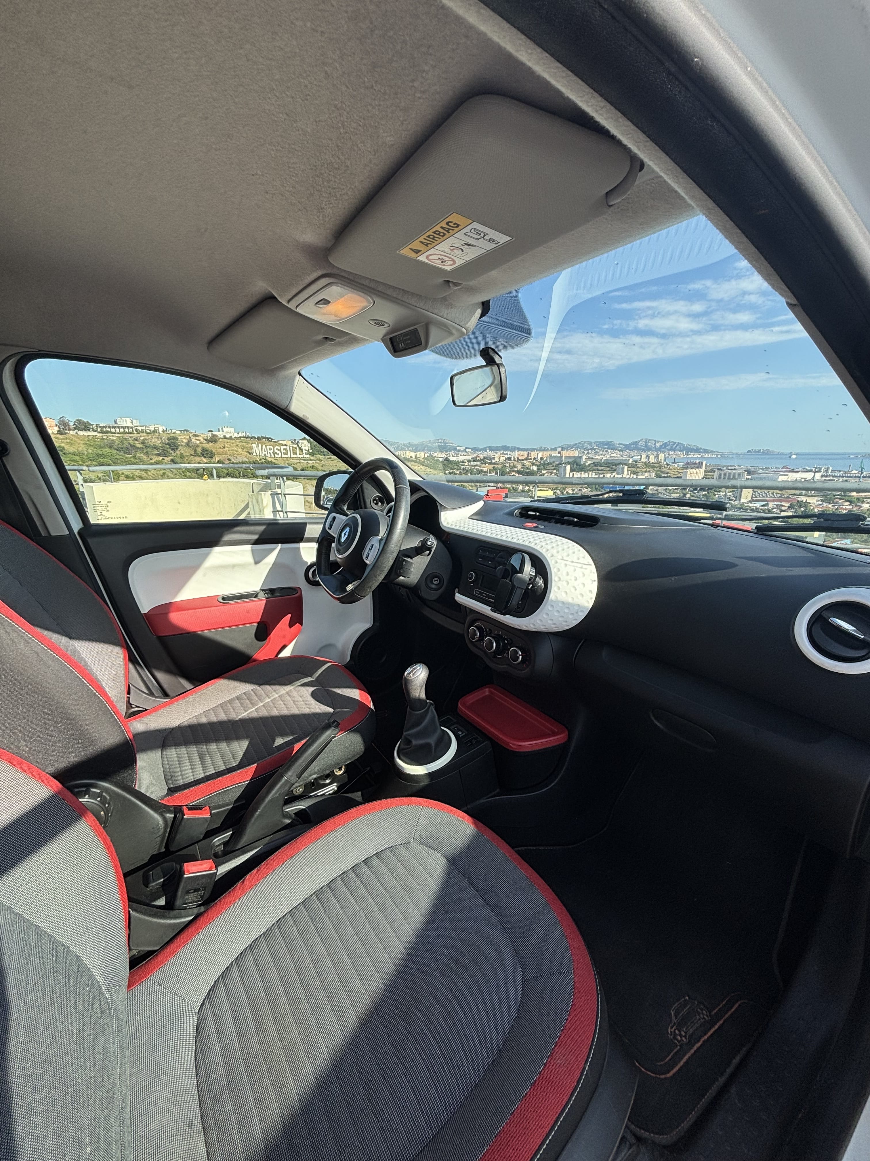 Renault Twingo with USB charging ports
