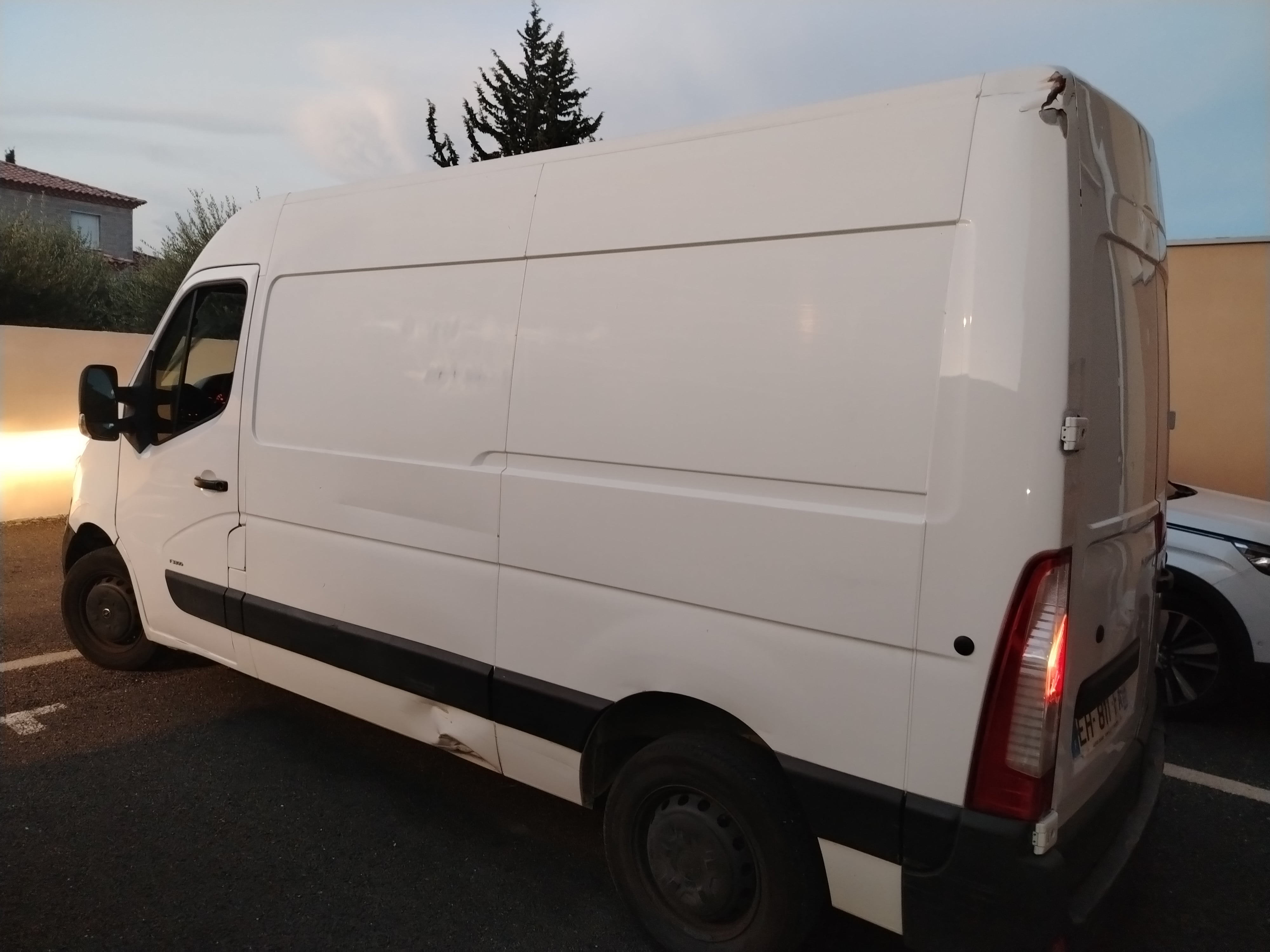 Opel Movano with Air conditioning