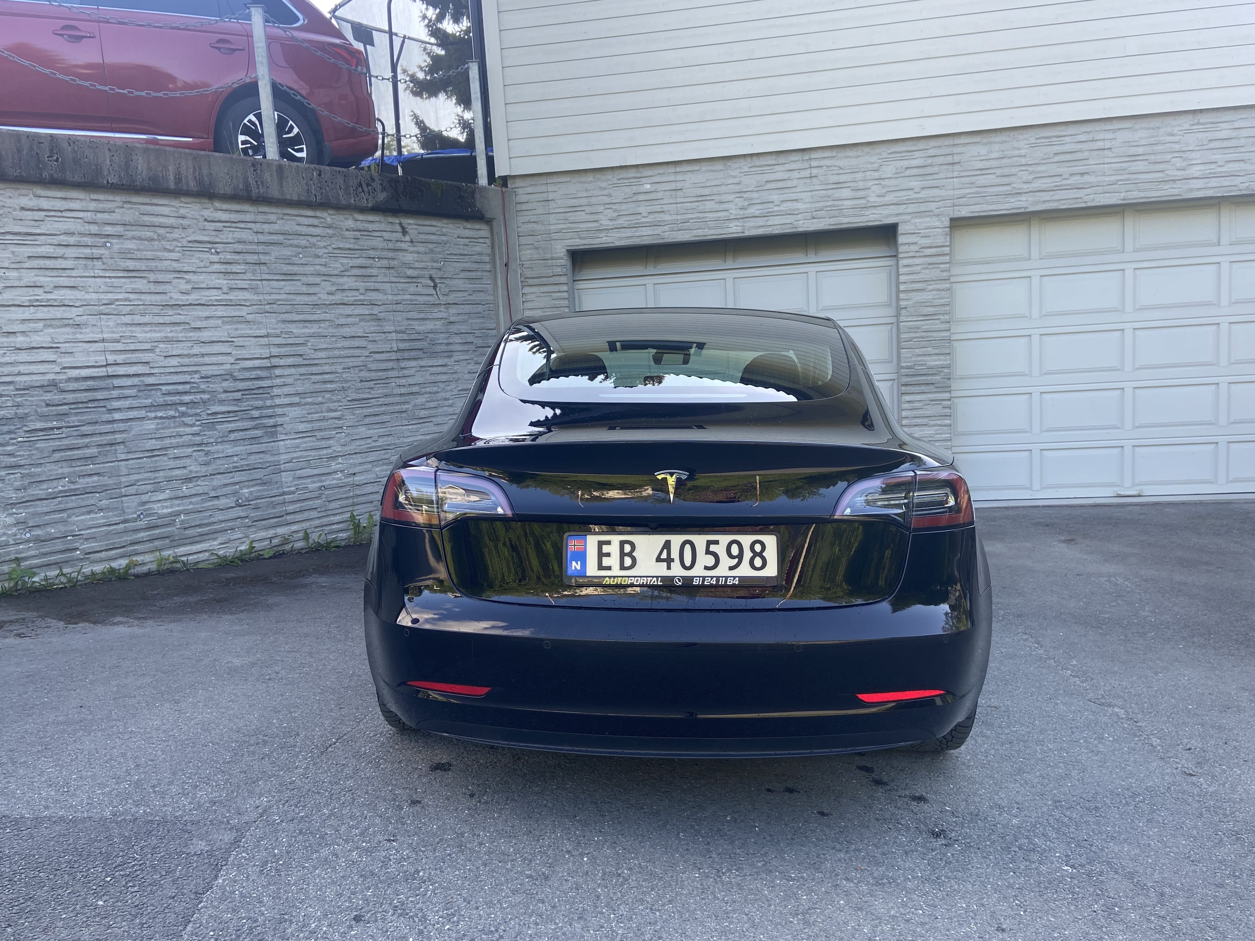 Tesla Model 3 med GPS
