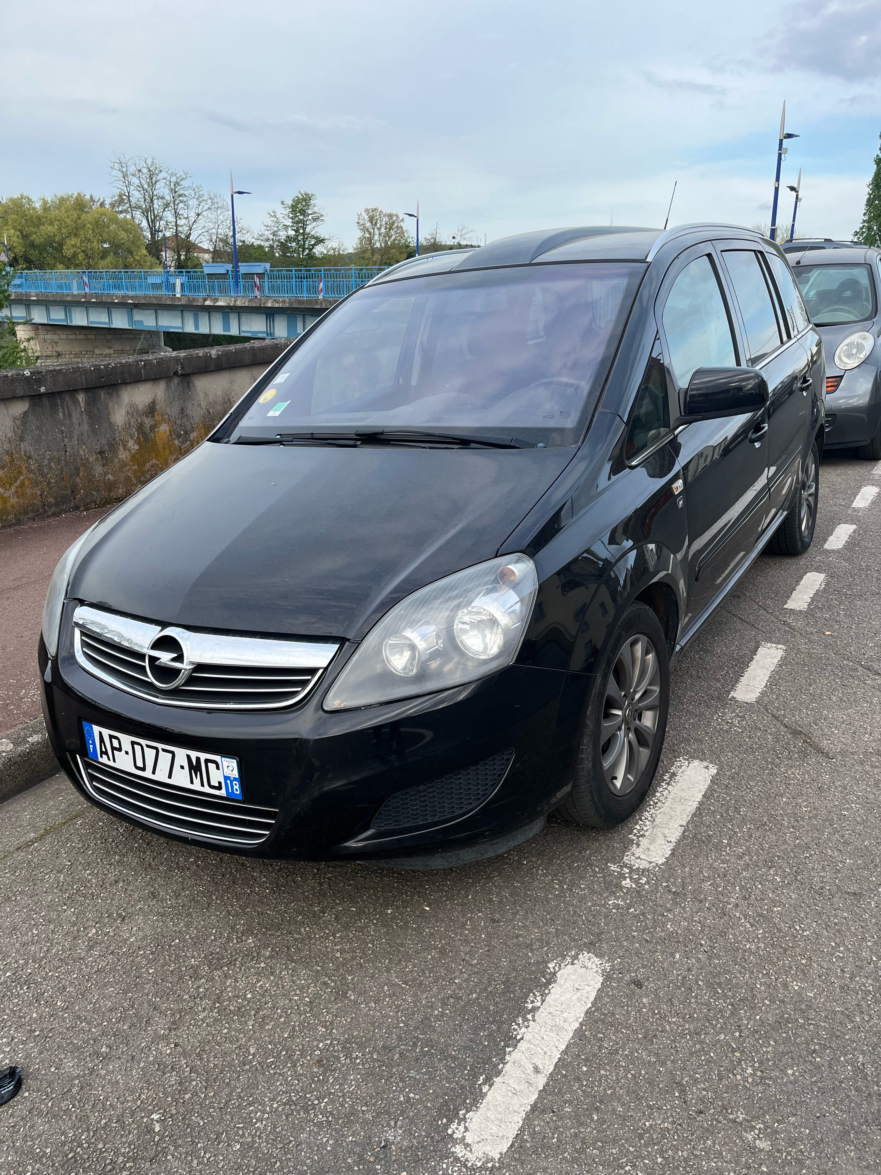 Opel Zafira, 2010, Essence 95, 7 places