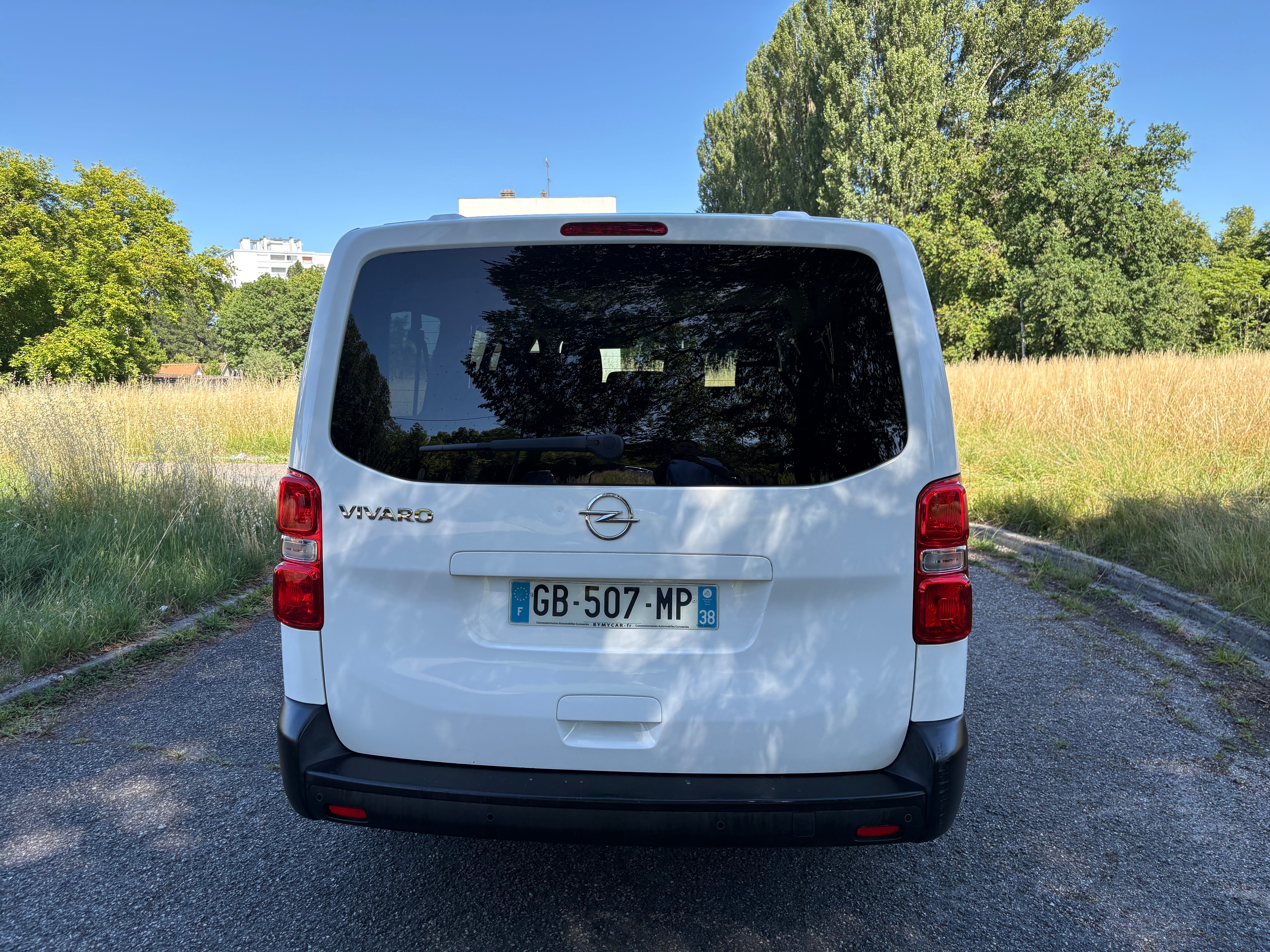 Opel Vivaro Combi avec GPS