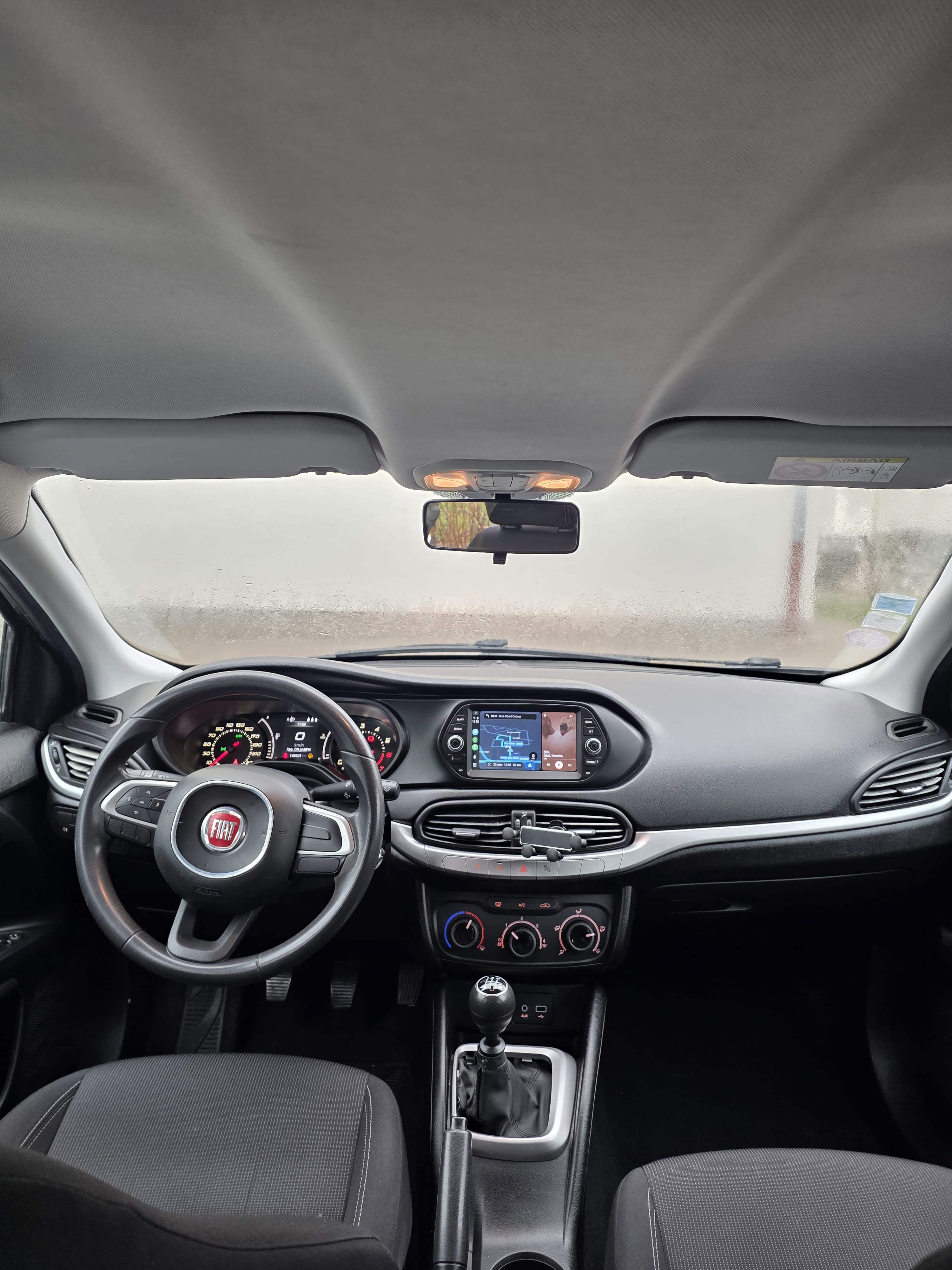 Fiat Tipo - carplay sans fil dispo 24h24 7j7 avec Pneus neige