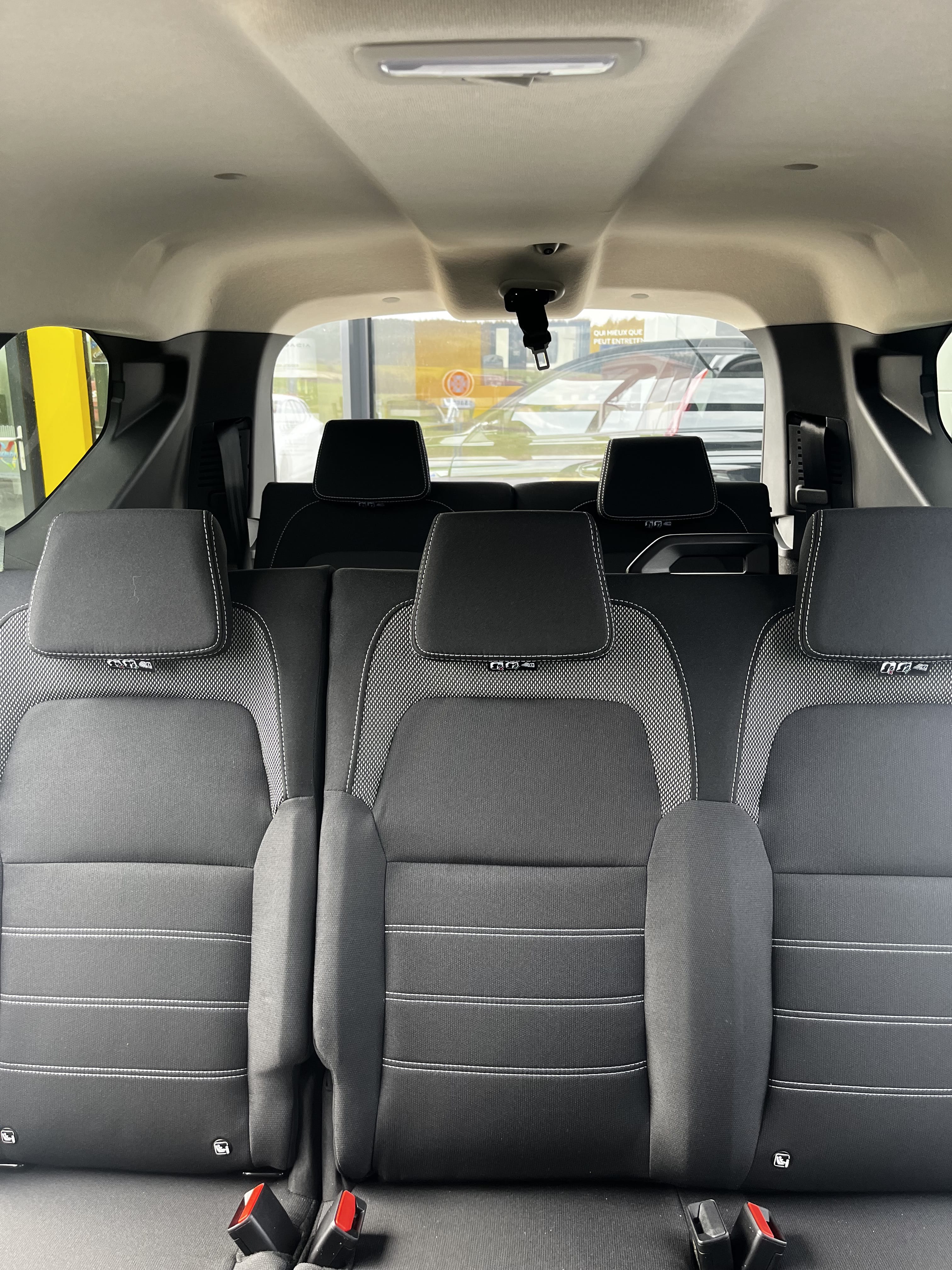 Dacia Jogger avec Coffre de toit