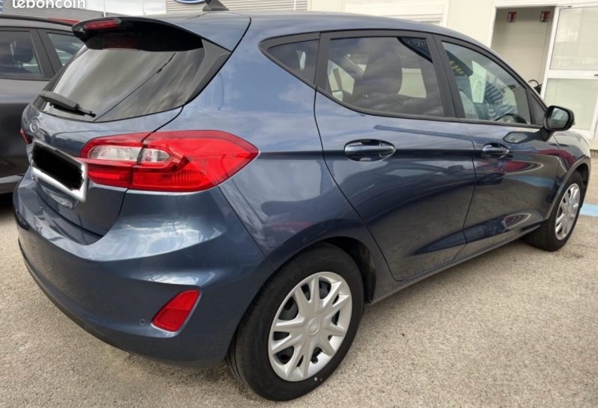 Ford Fiesta avec Climatisation
