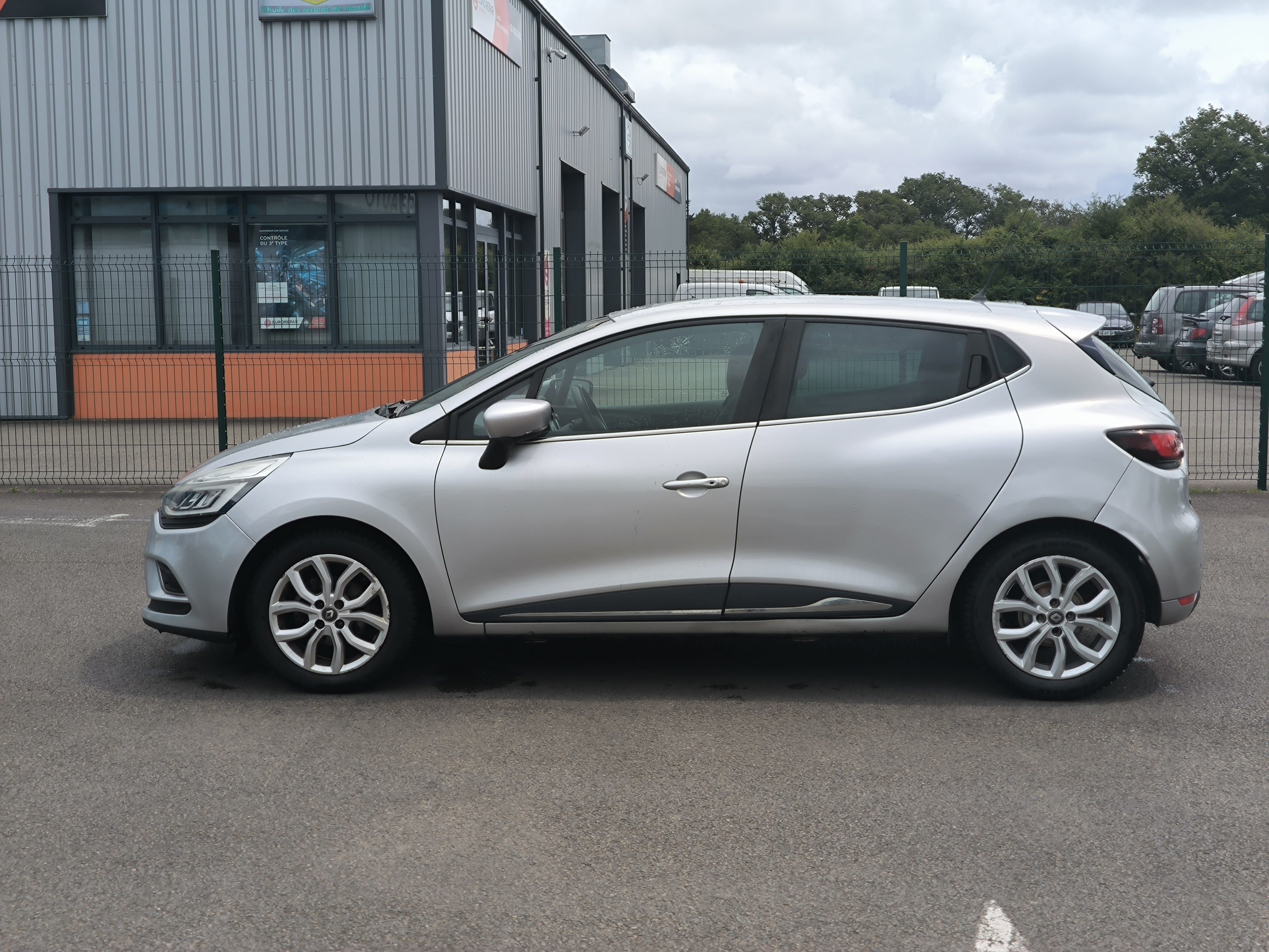 Renault Clio con Aire acondicionado