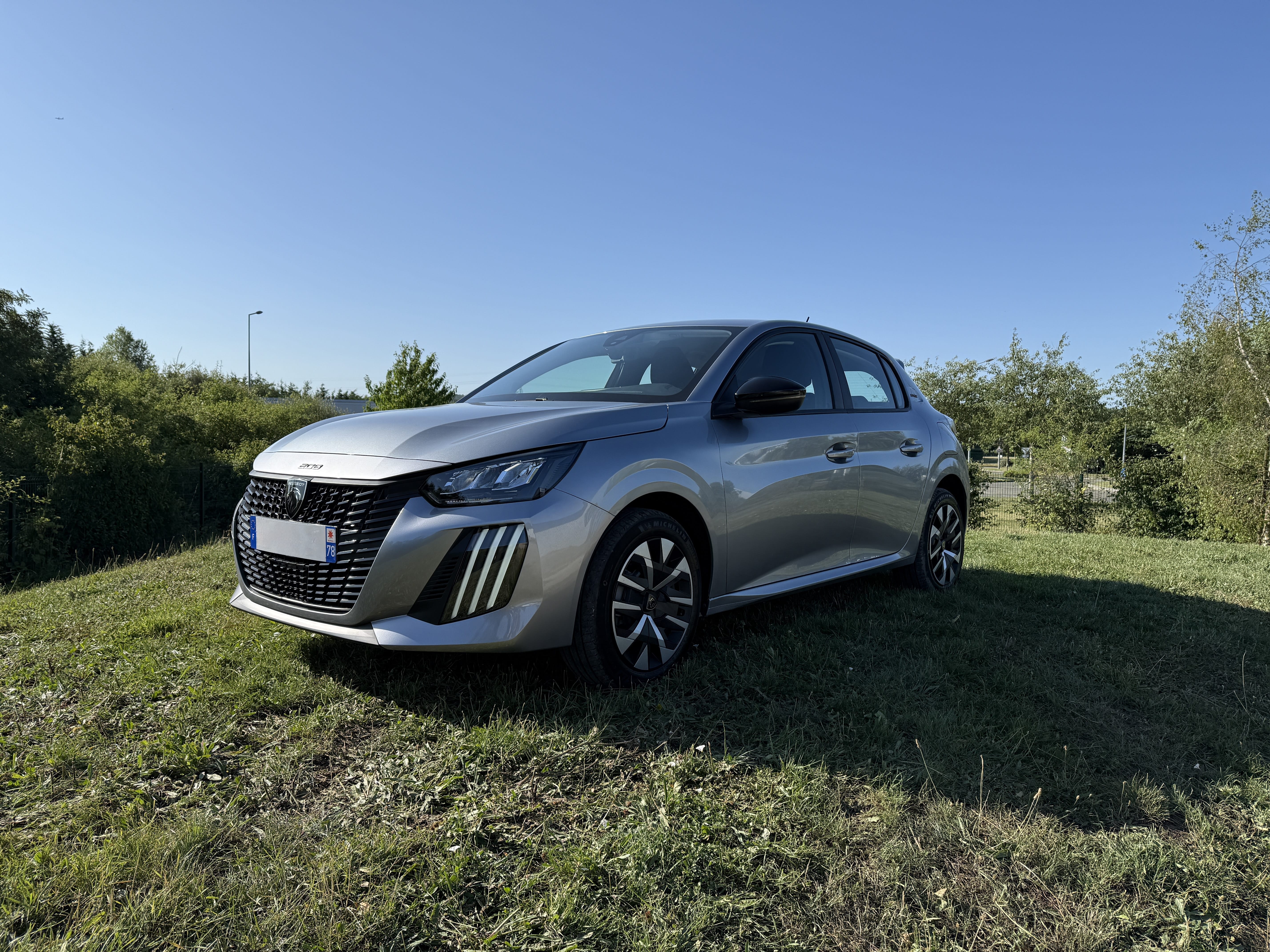 Peugeot 208, 2025, Essence 95