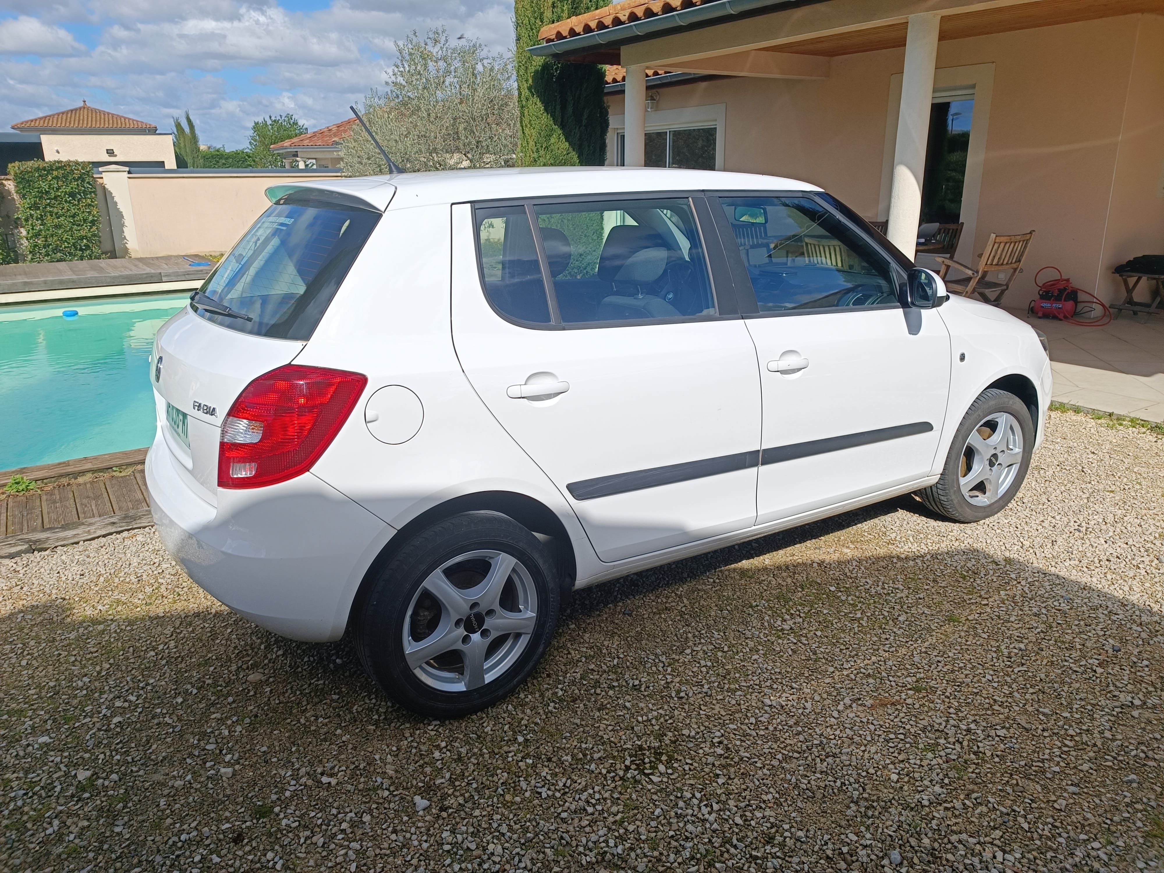 Skoda Fabia avec Chaines