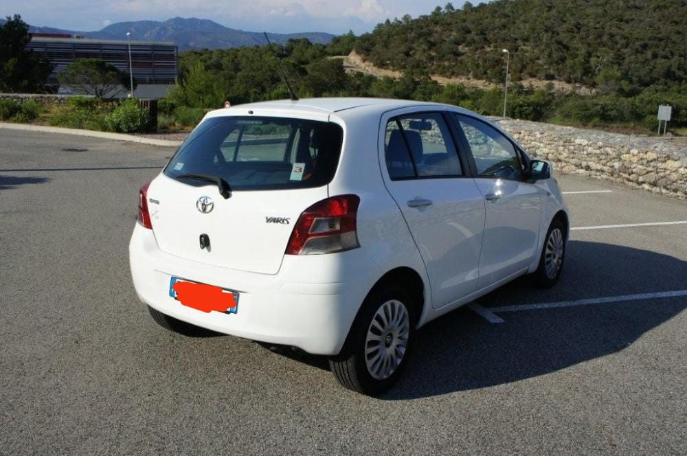 Toyota Yaris 3-Door L with GPS