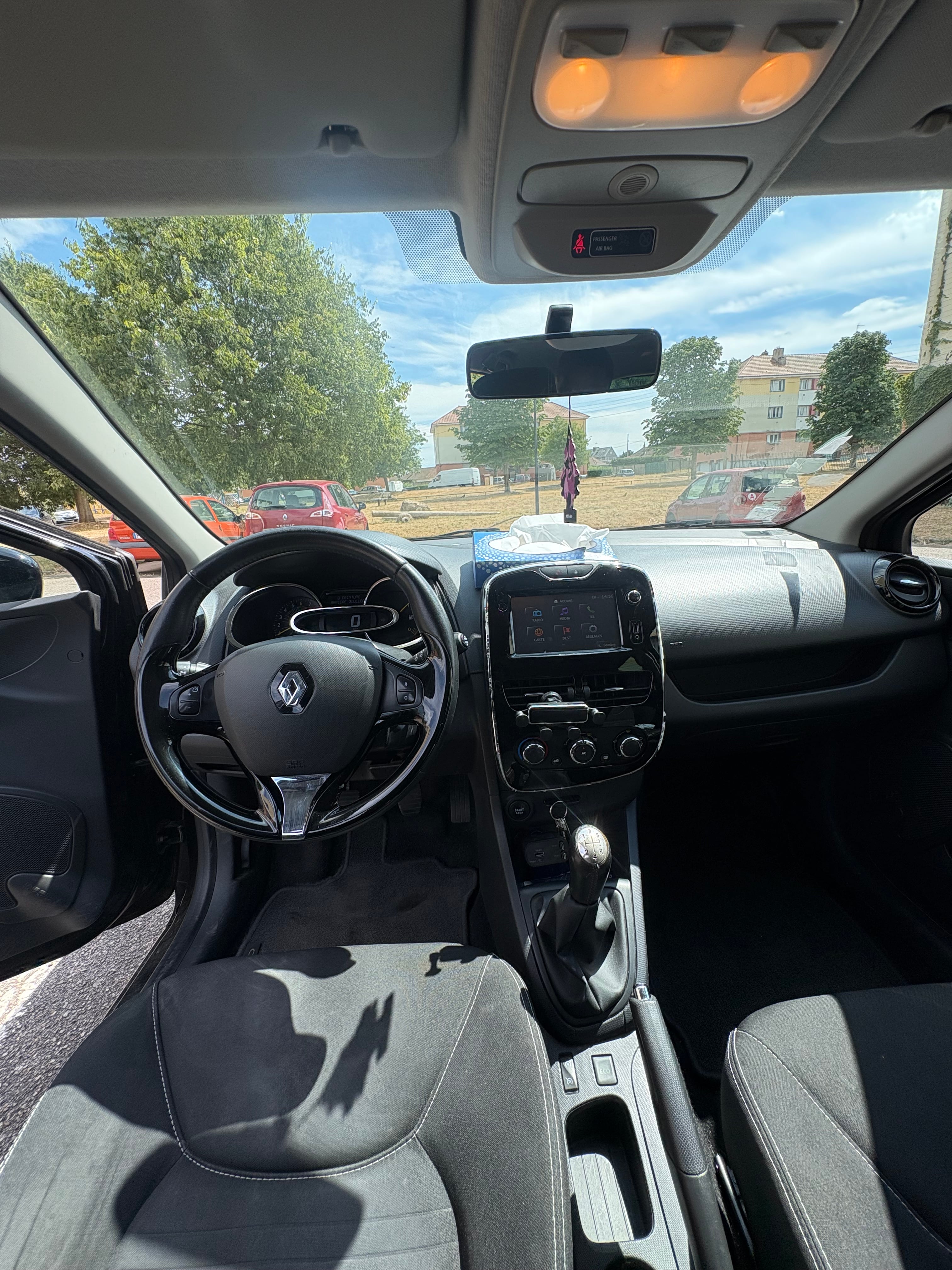 Renault Clio Estate avec Autoradio