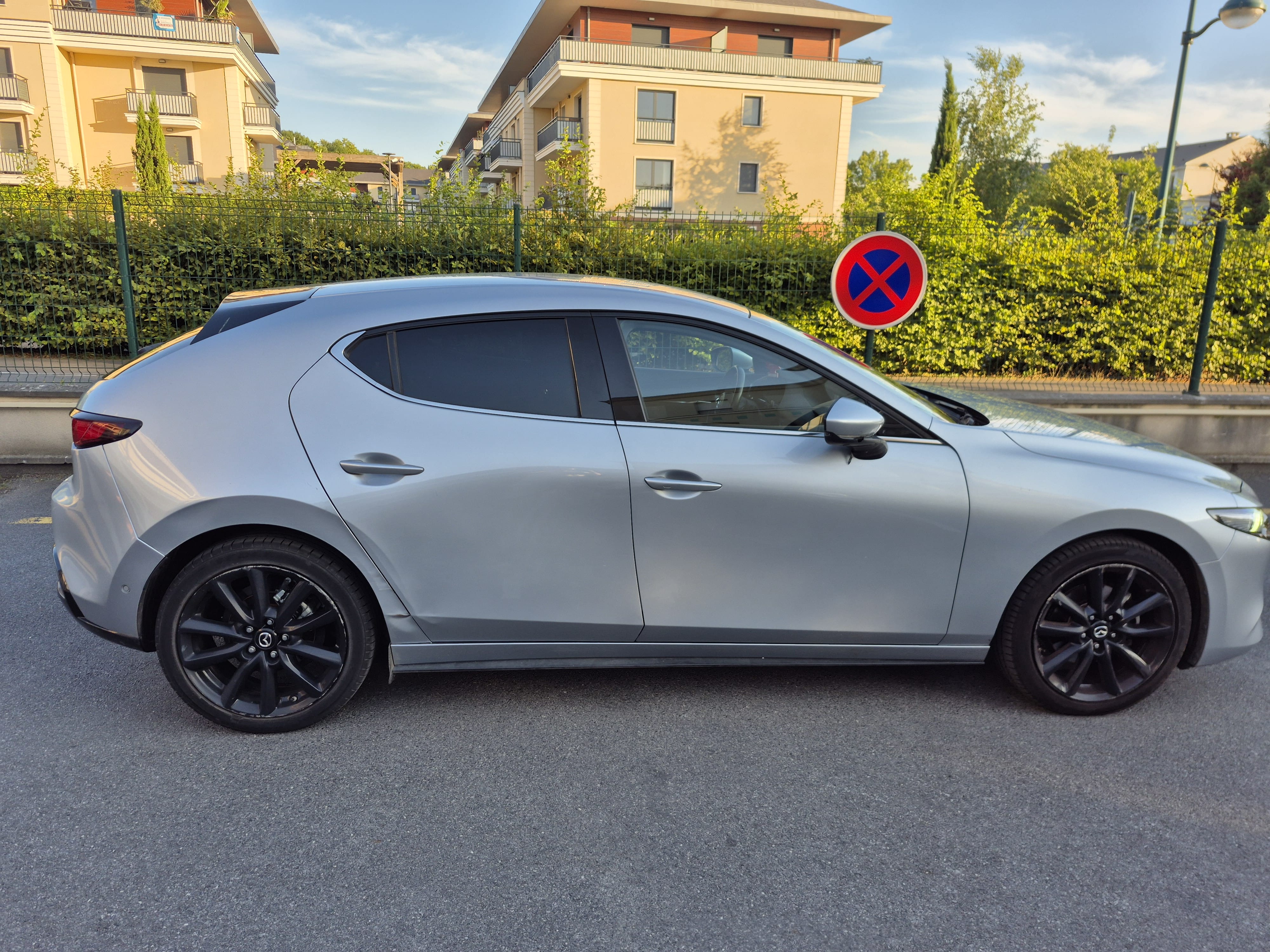 Mazda 3 avec Climatisation