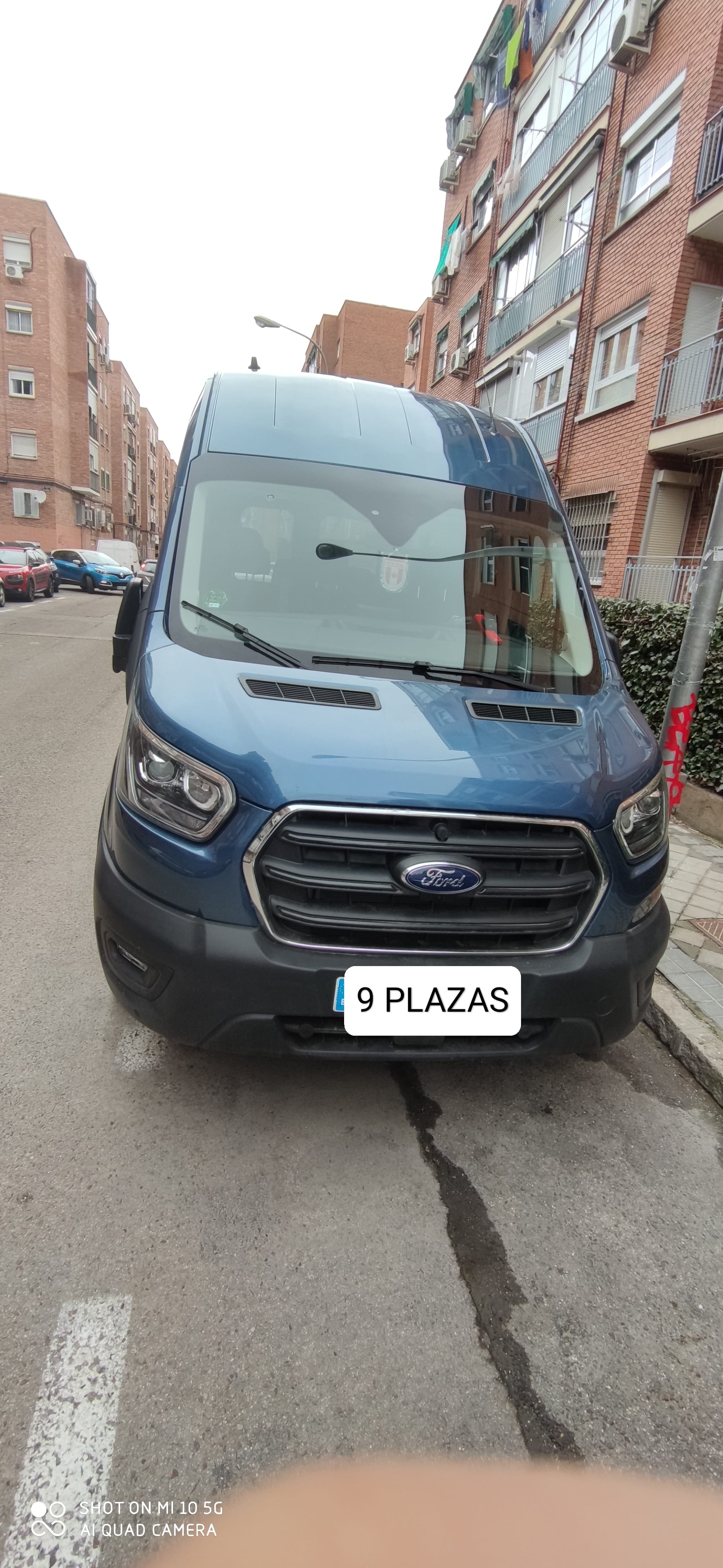 Ford Transit Kombi con Entrada de Audio/iPod