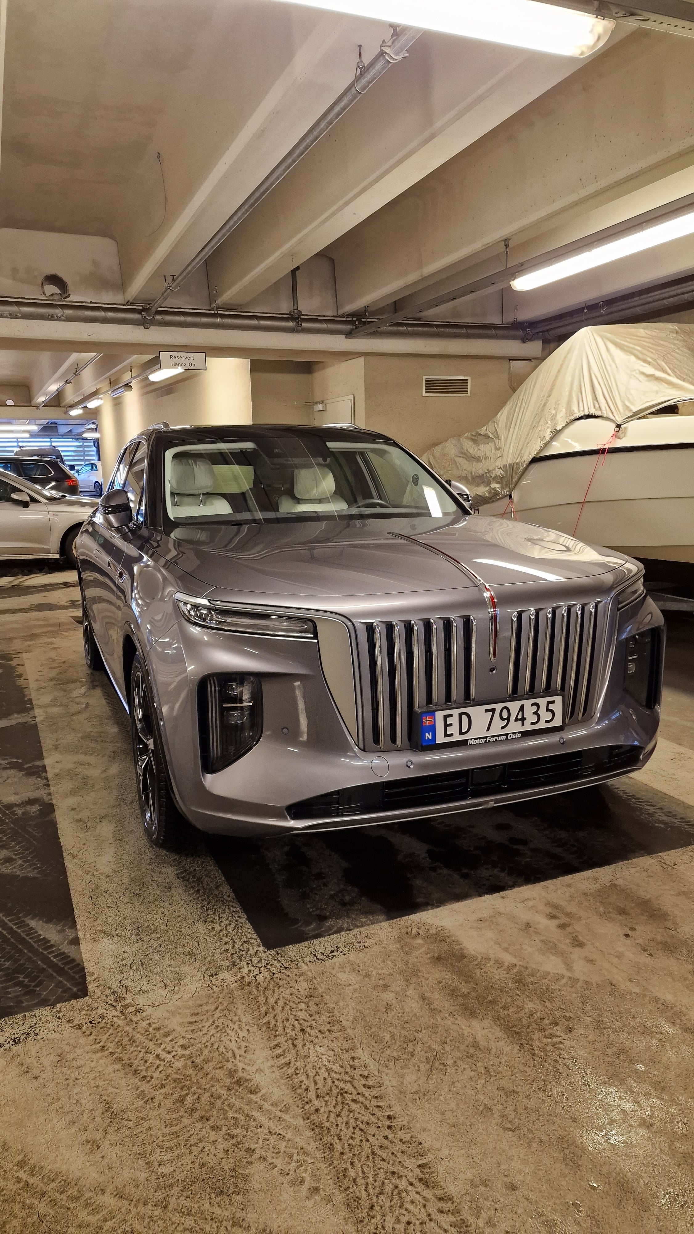 Hongqi E-HS9, 2022, Elektrisk, automatisk, 6 seter