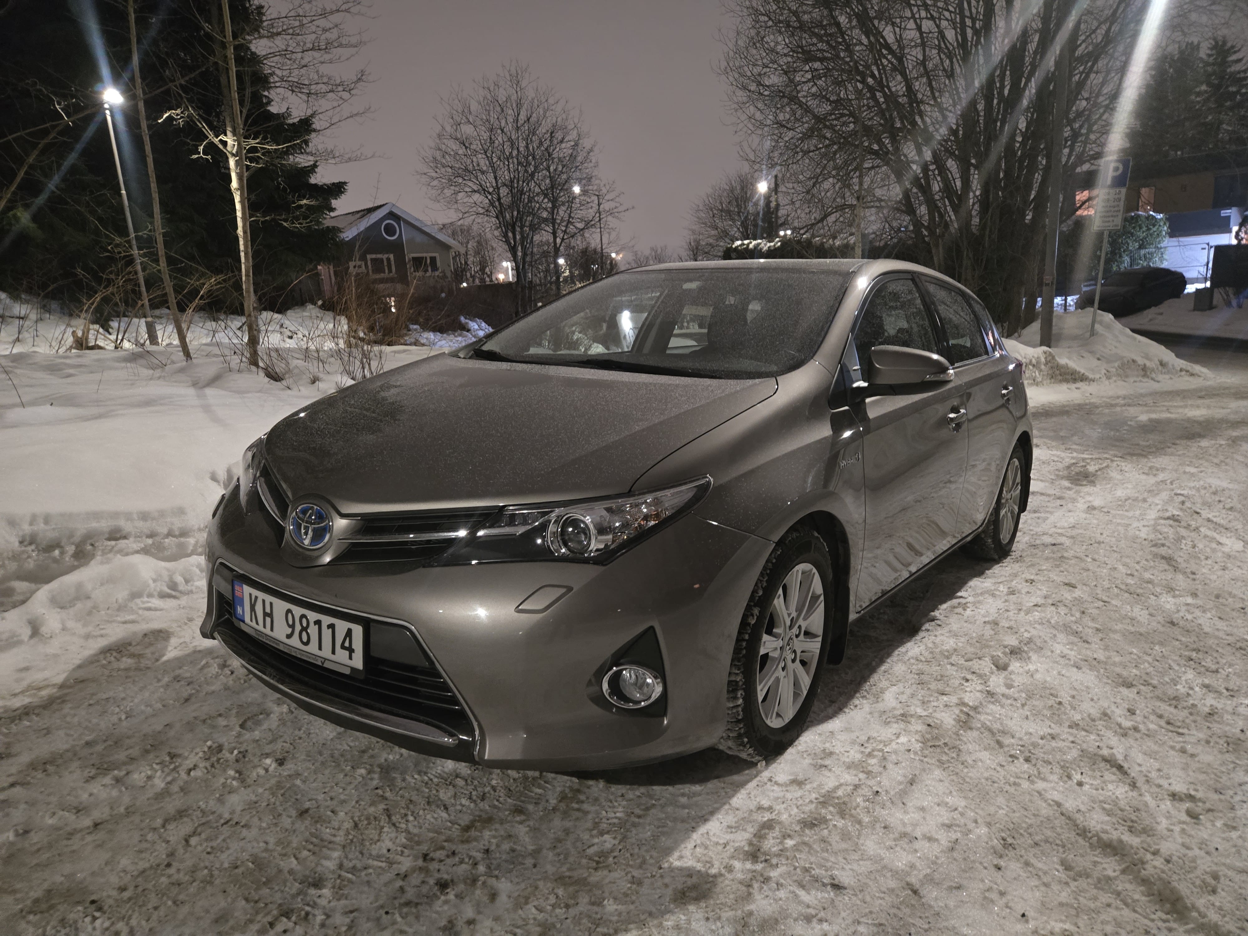 Toyota Auris 1,8 Bensin , Automat gir, 2014, Blyfri 95, automatic