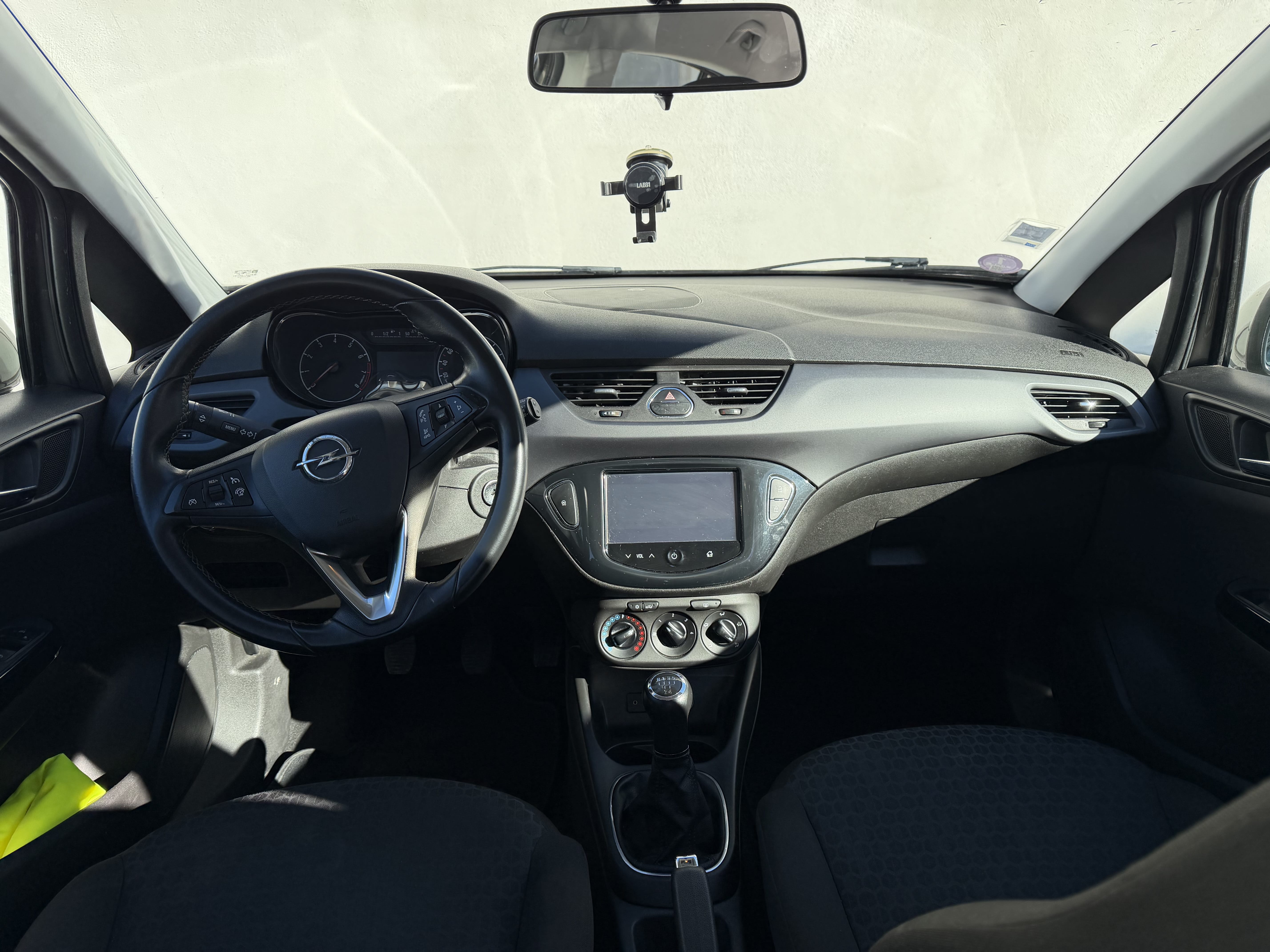 Opel Corsa avec Siège bébé