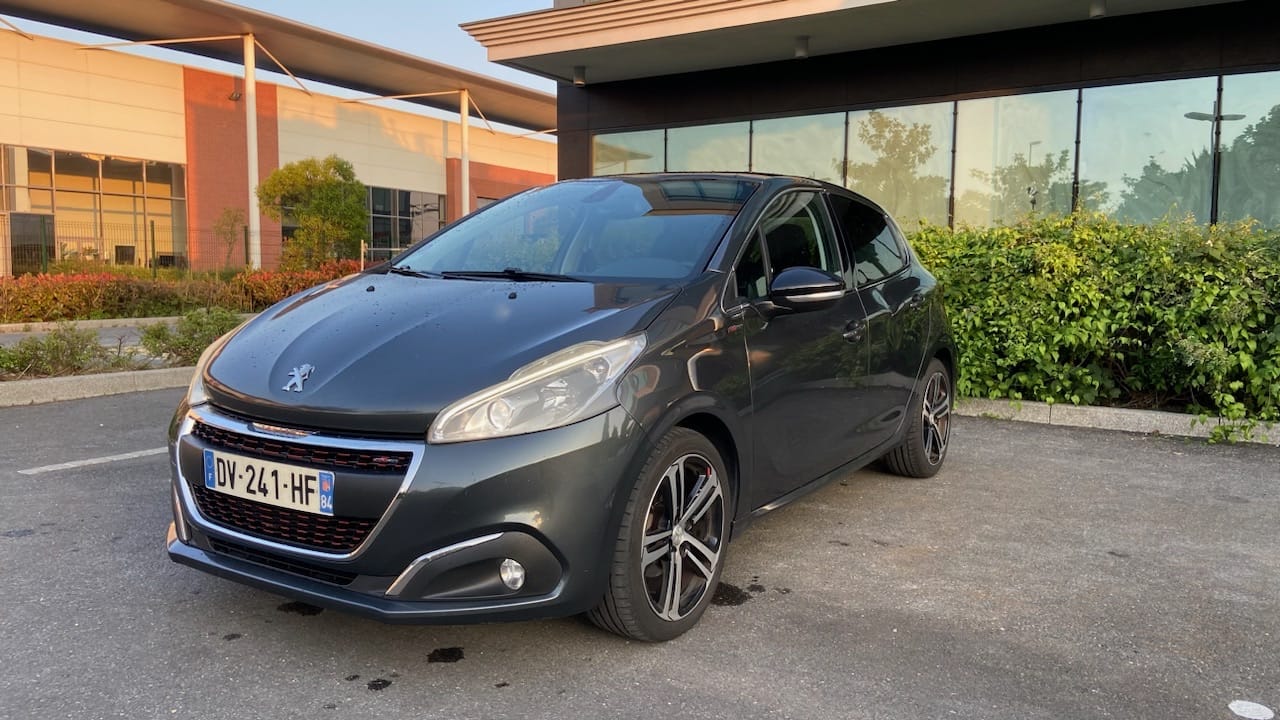 Peugeot 208, 2015, Essence 95, automatique