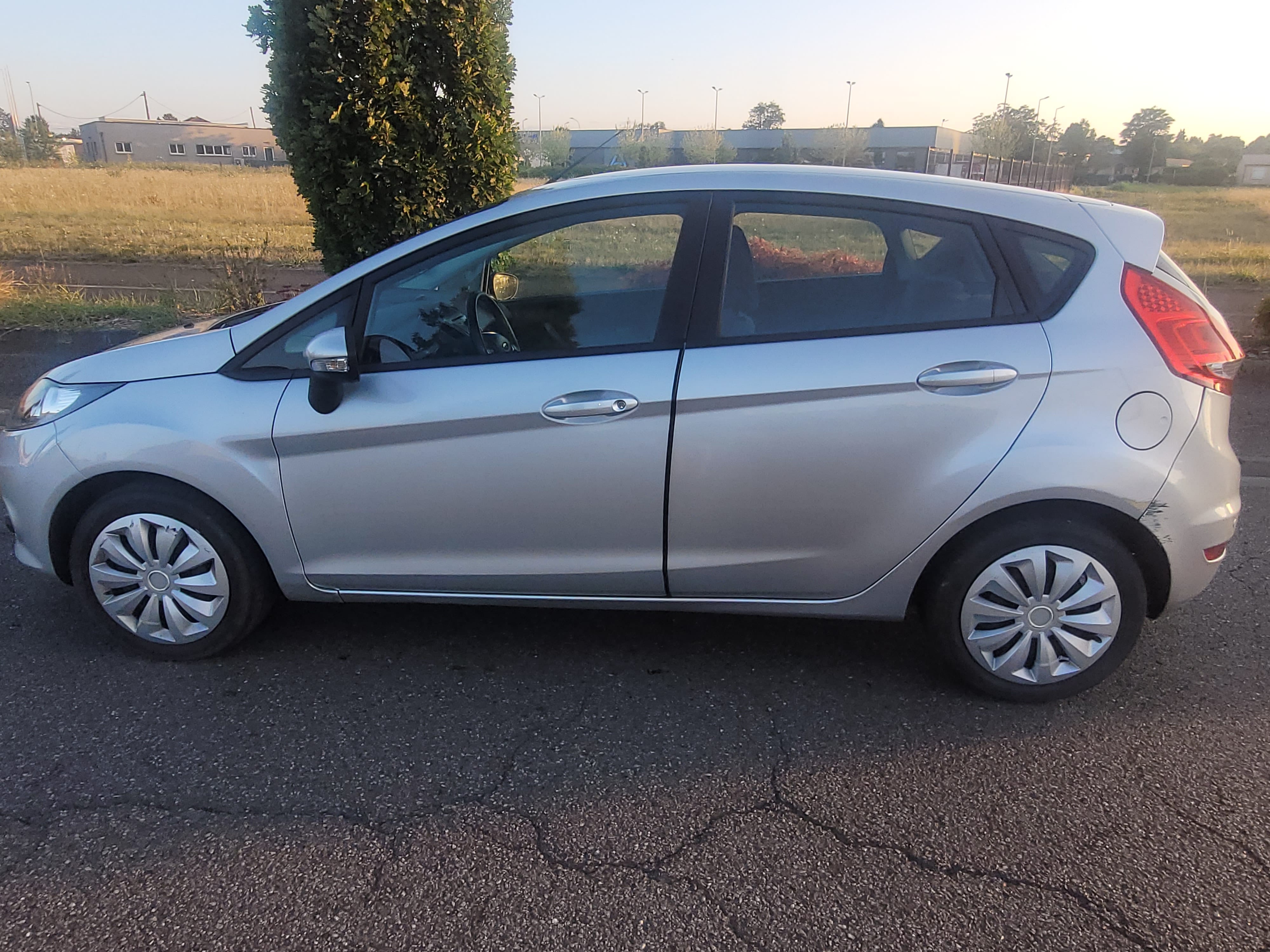 Ford Fiesta avec Climatisation