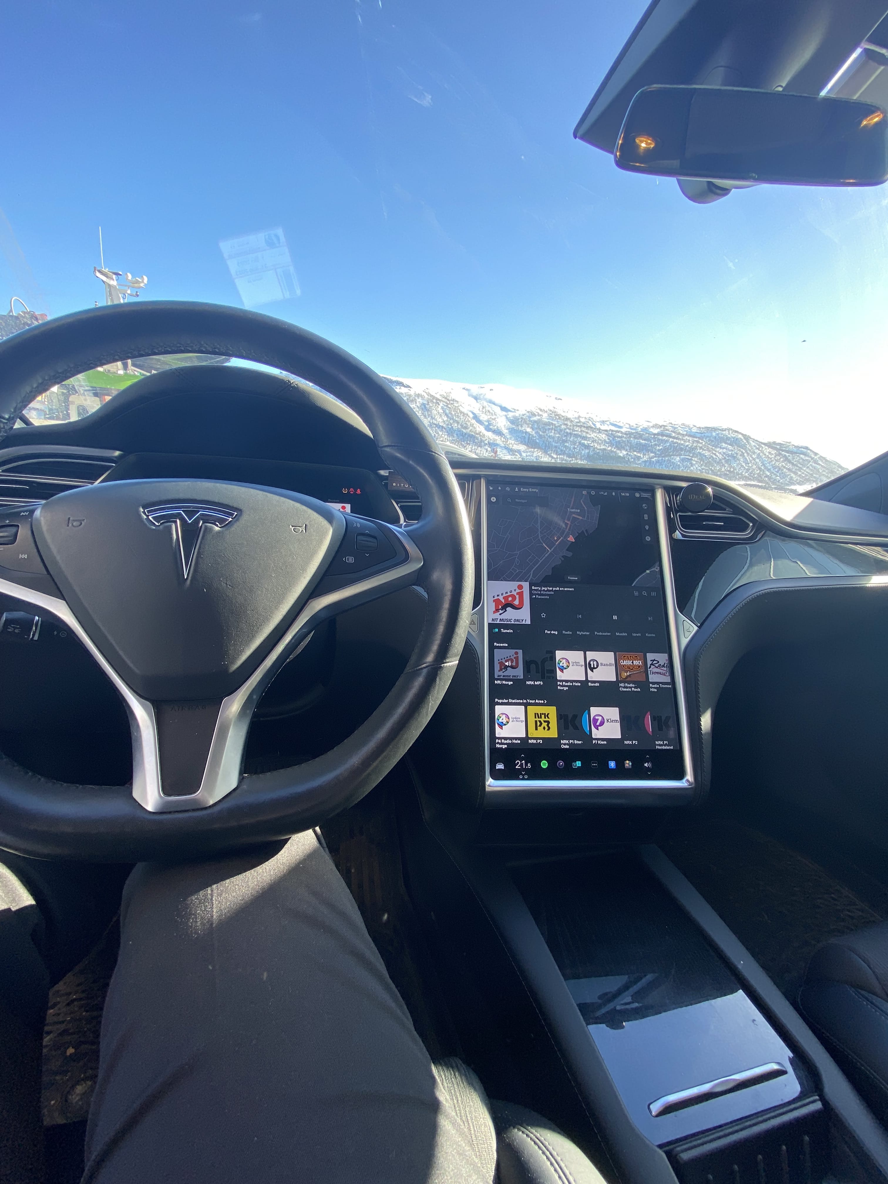 Tesla Model S avec Régulateur de vitesse