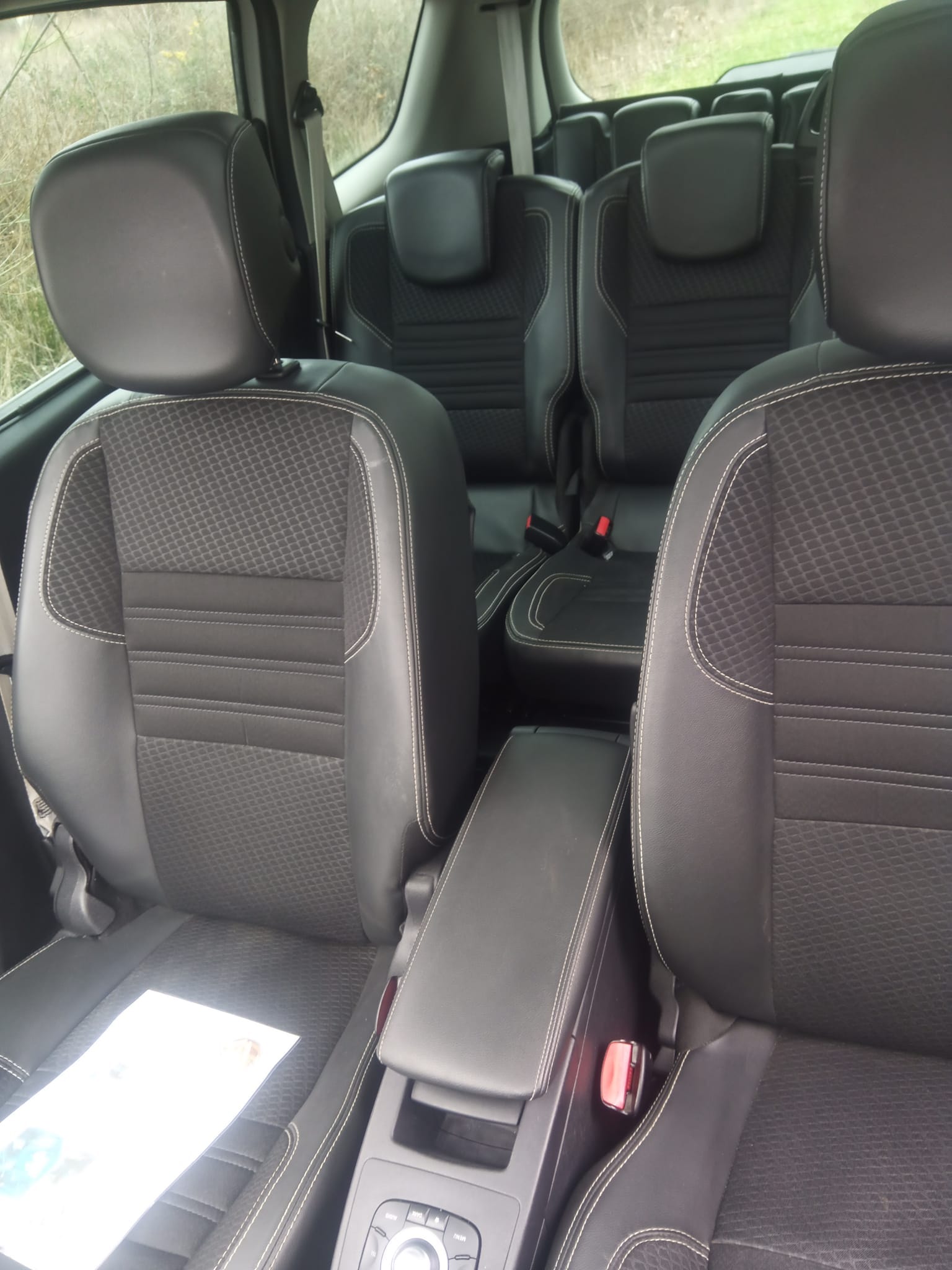 Renault Grand Scenic CLIM 1.5 DCI 110 CH (5) avec Entrée audio / iPod