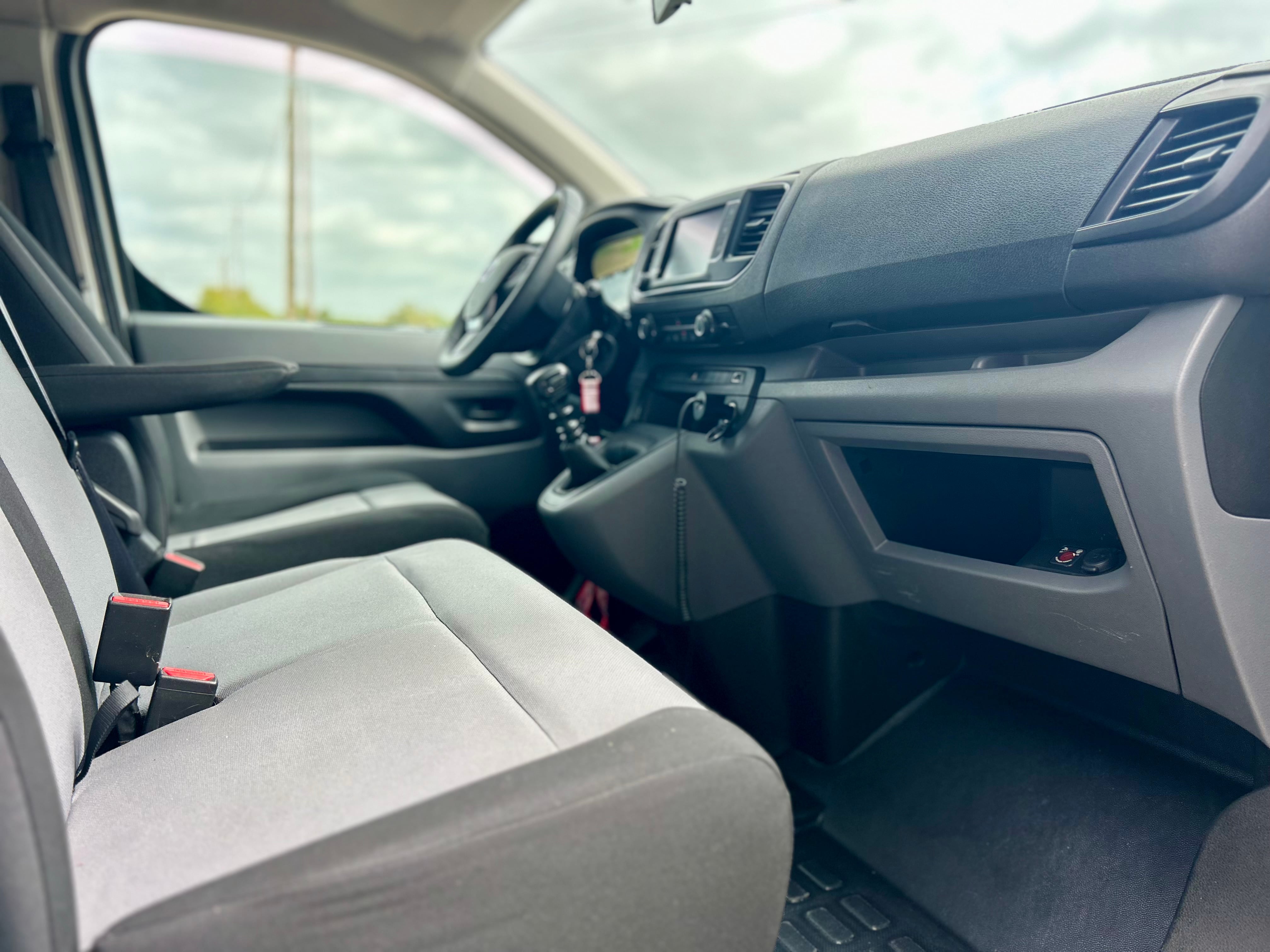 Toyota Proace Combi avec Audio Bluetooth