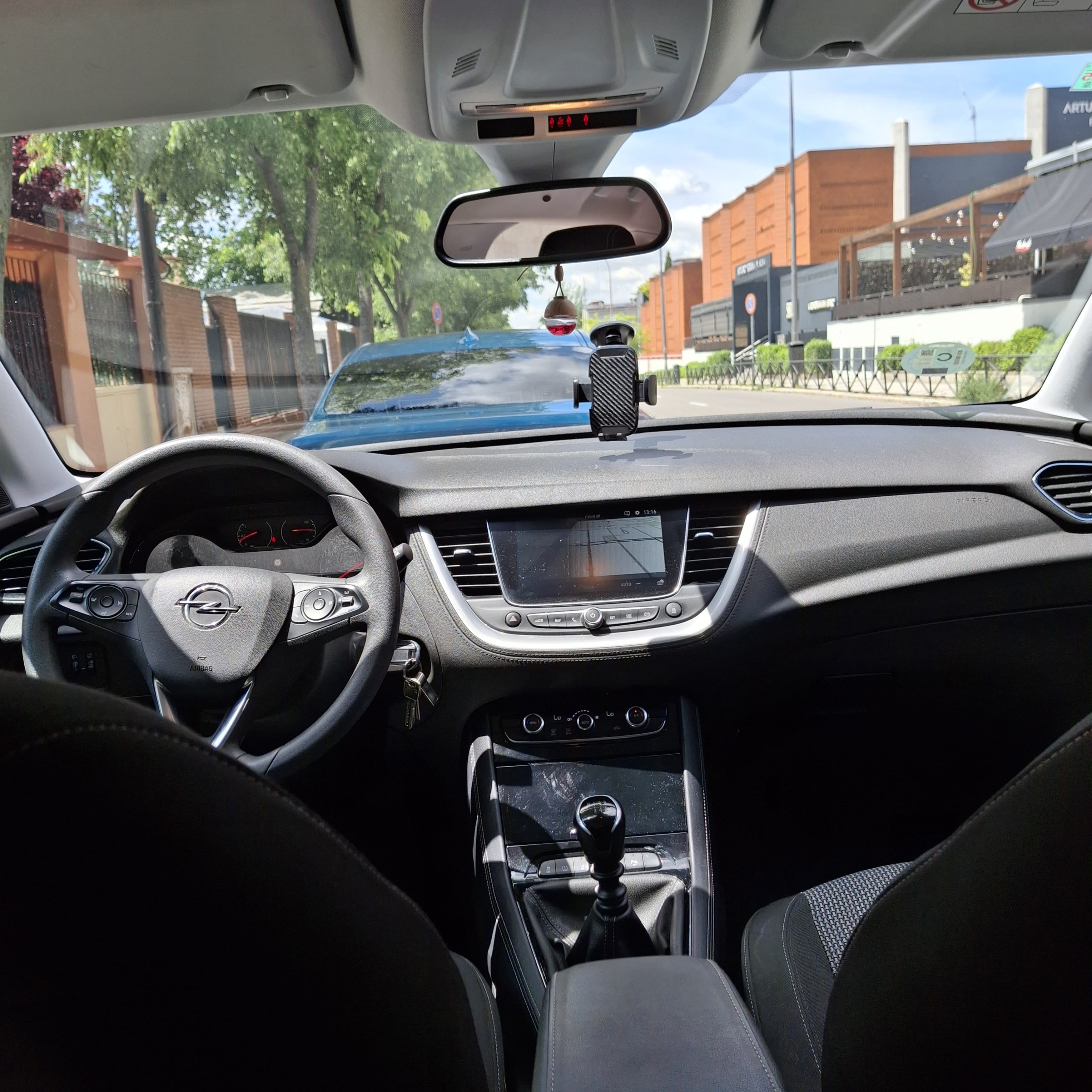 Opel Grandland X con Silla infantil