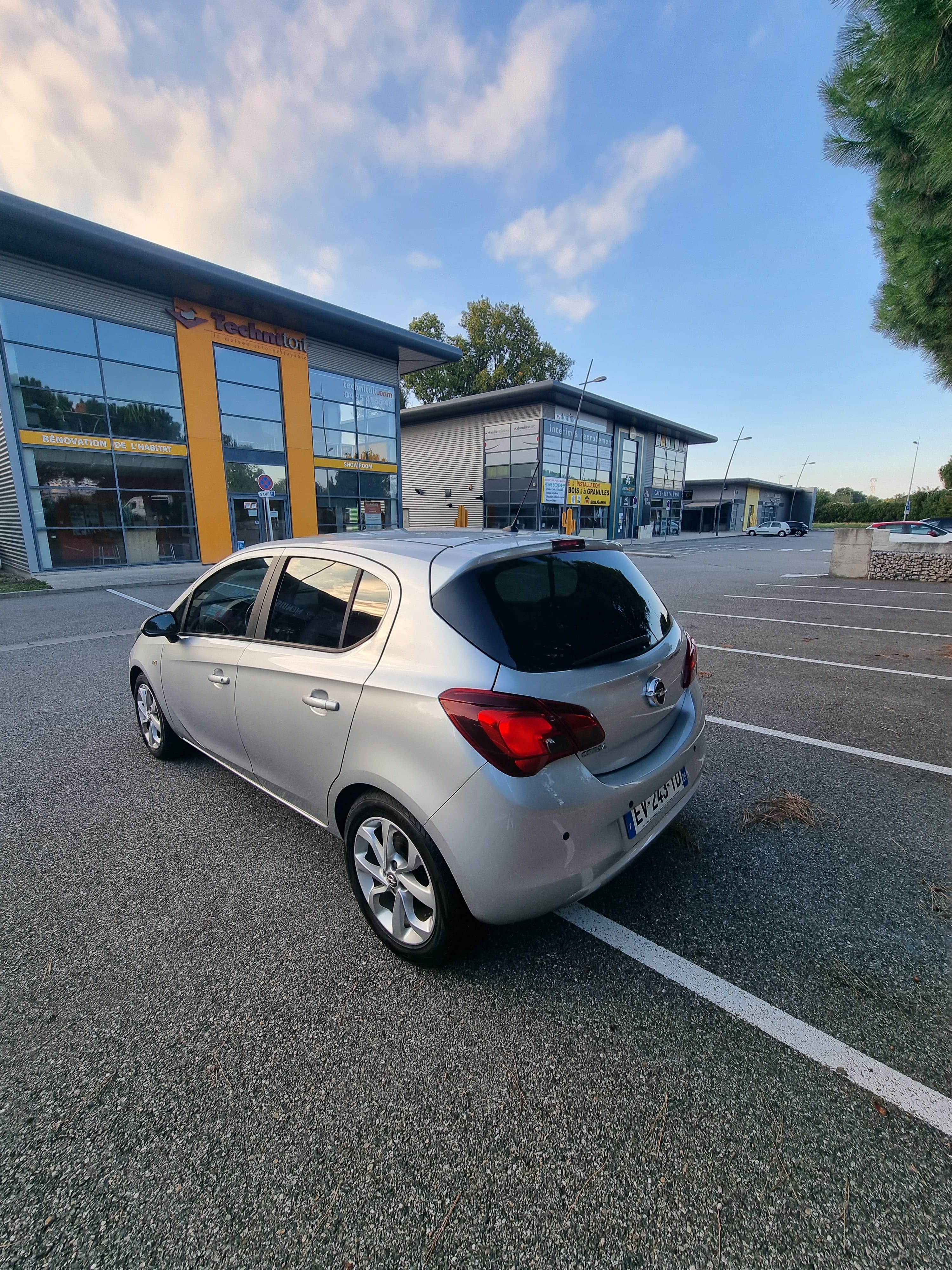 Opel Corsa avec Apple CarPlay