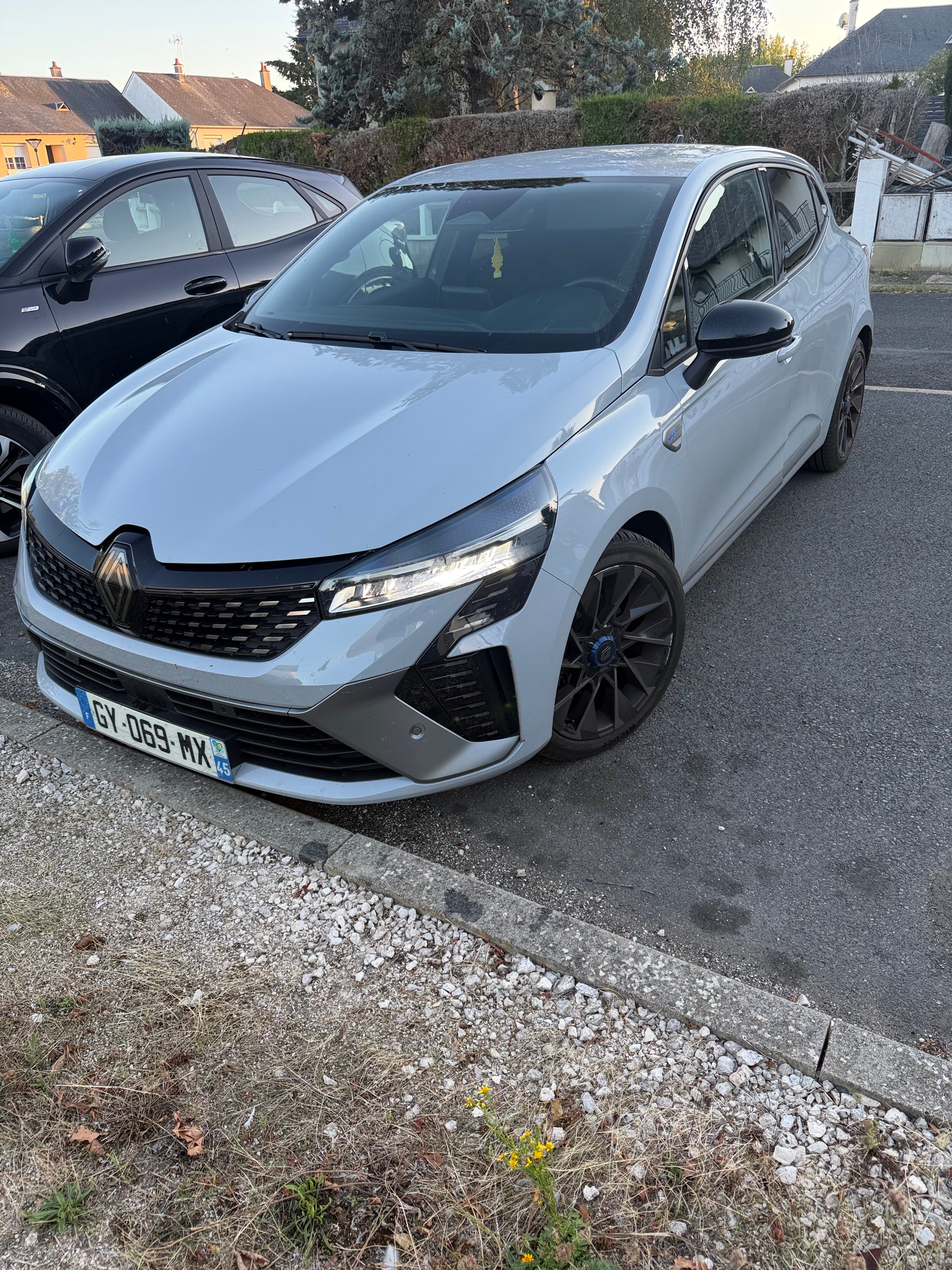 Renault Clio Alpine, 2024, Essence 95 / Électrique (hybride), automatique