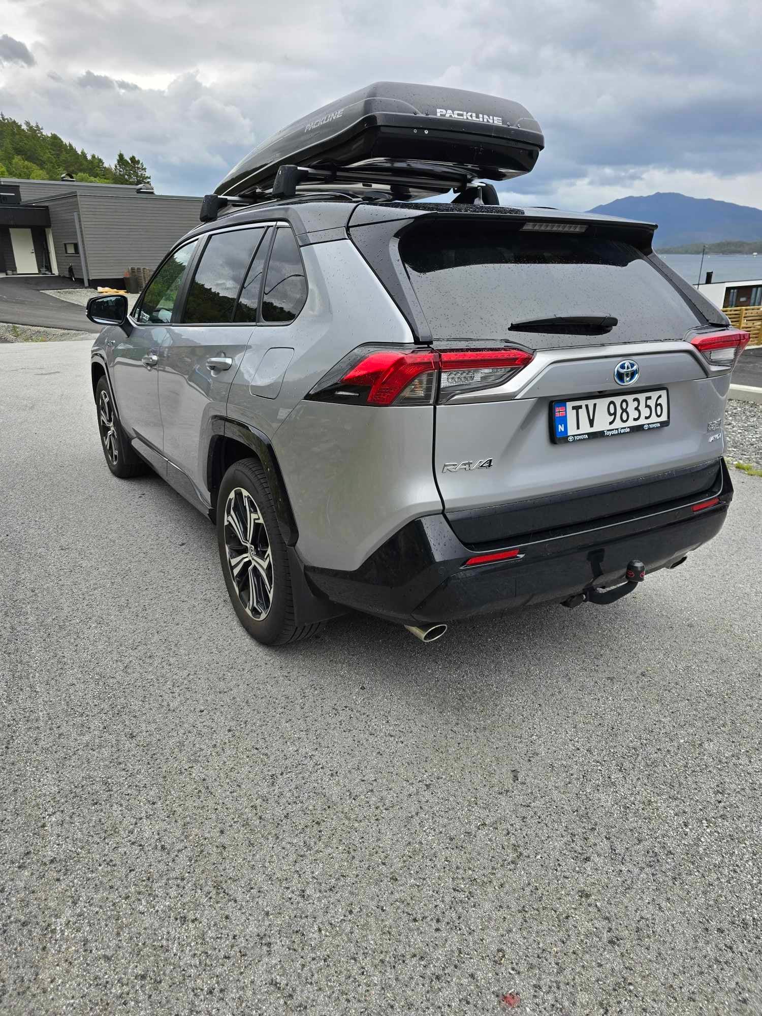 Toyota RAV 4 Hybrid med GPS