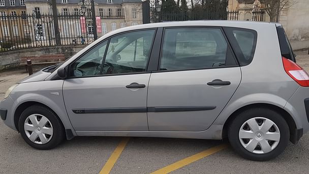 Renault Scénic II proche Savigny sur Orge
