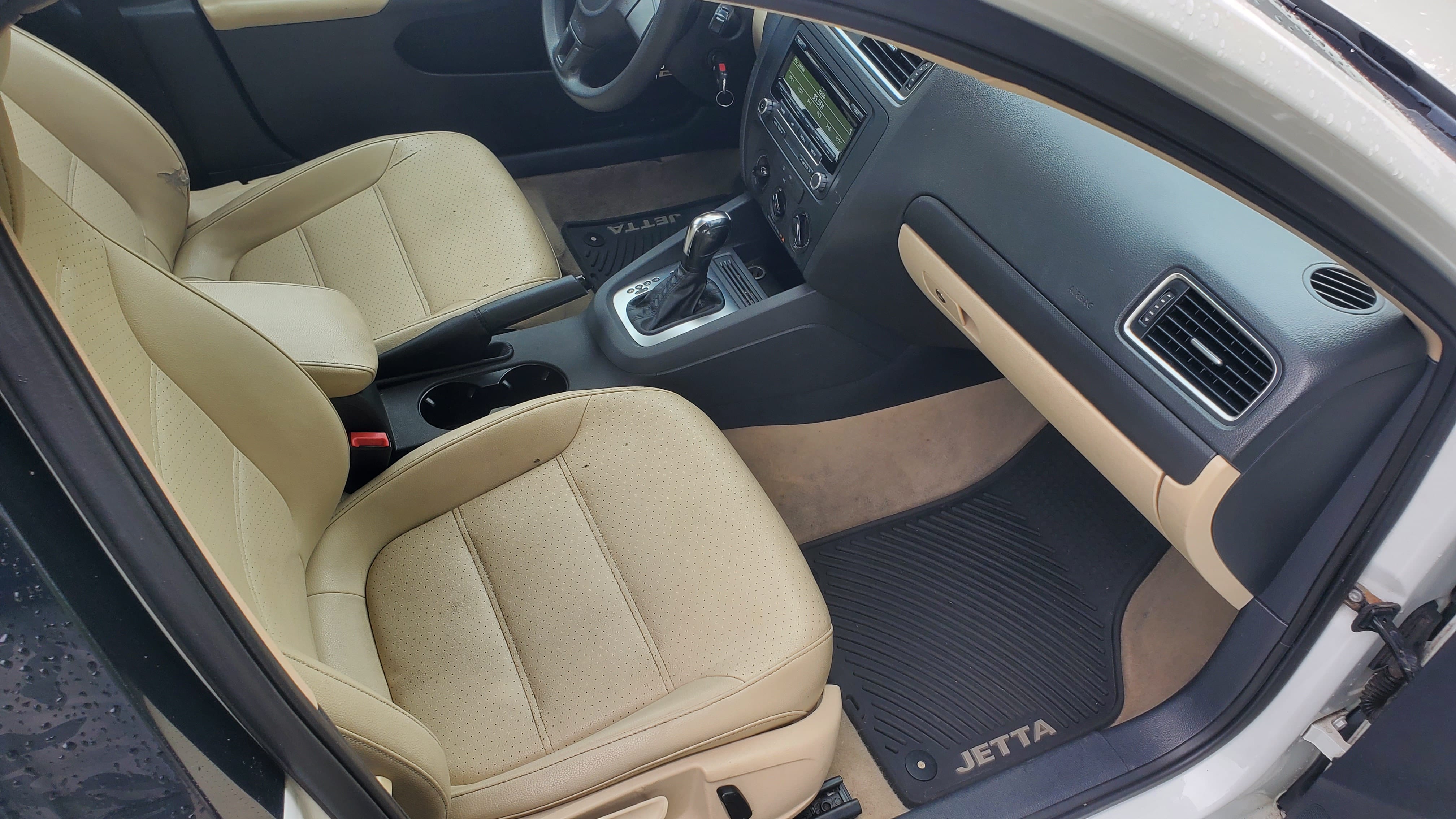 Volkswagen Jetta GLI with Bluetooth audio
