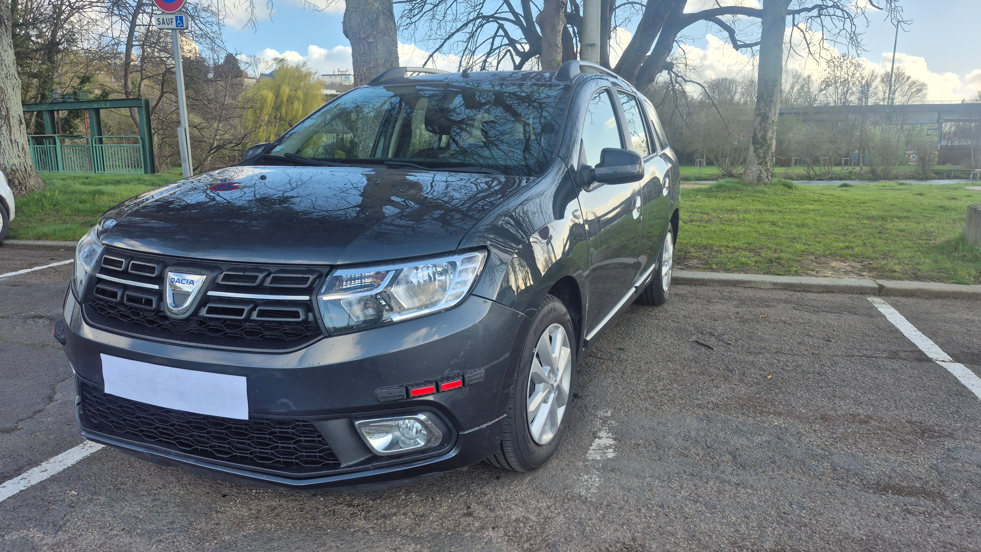 Dacia Logan MCV Sce 75 Lauréate, 2019, Essence 95