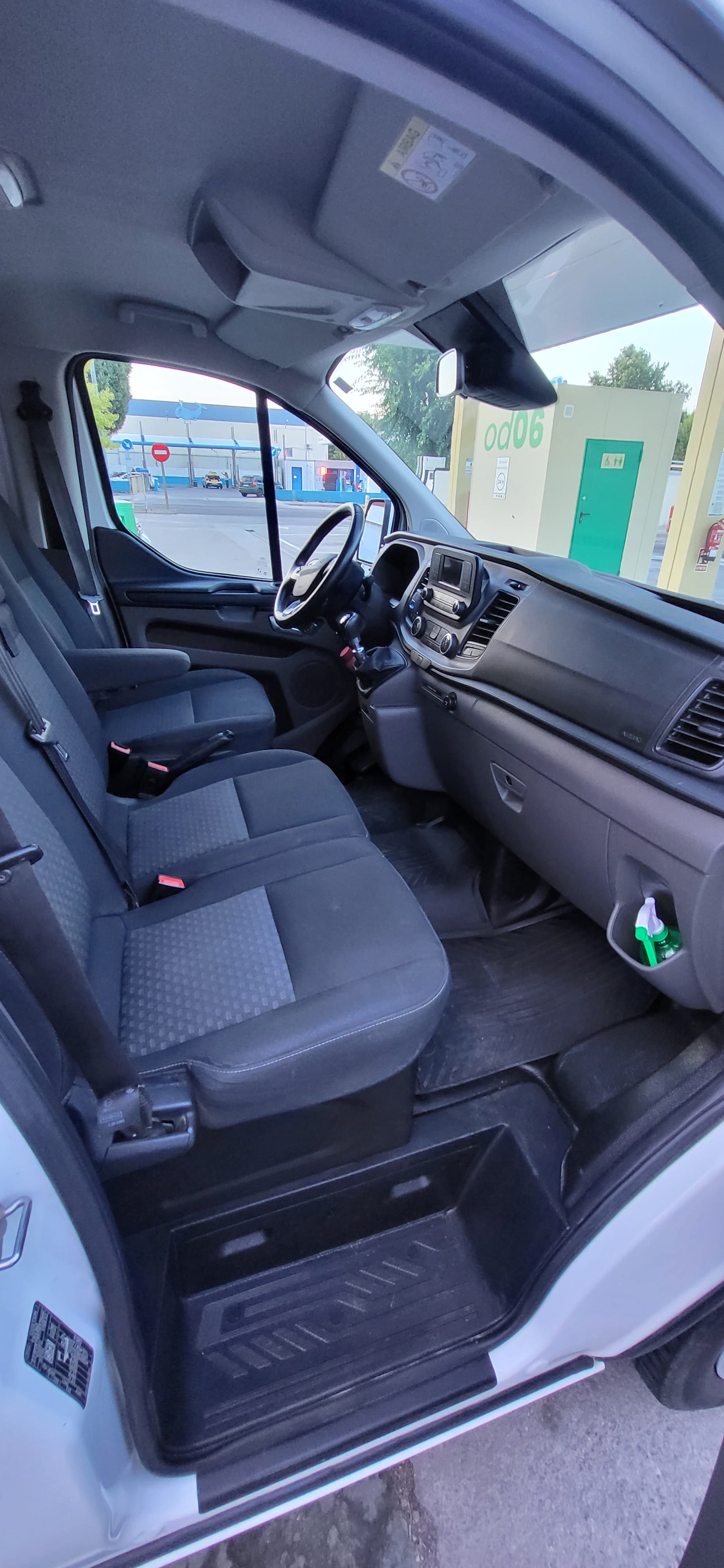 Ford Transit Custom Kombi 2.0 130CV con Audio Bluetooth