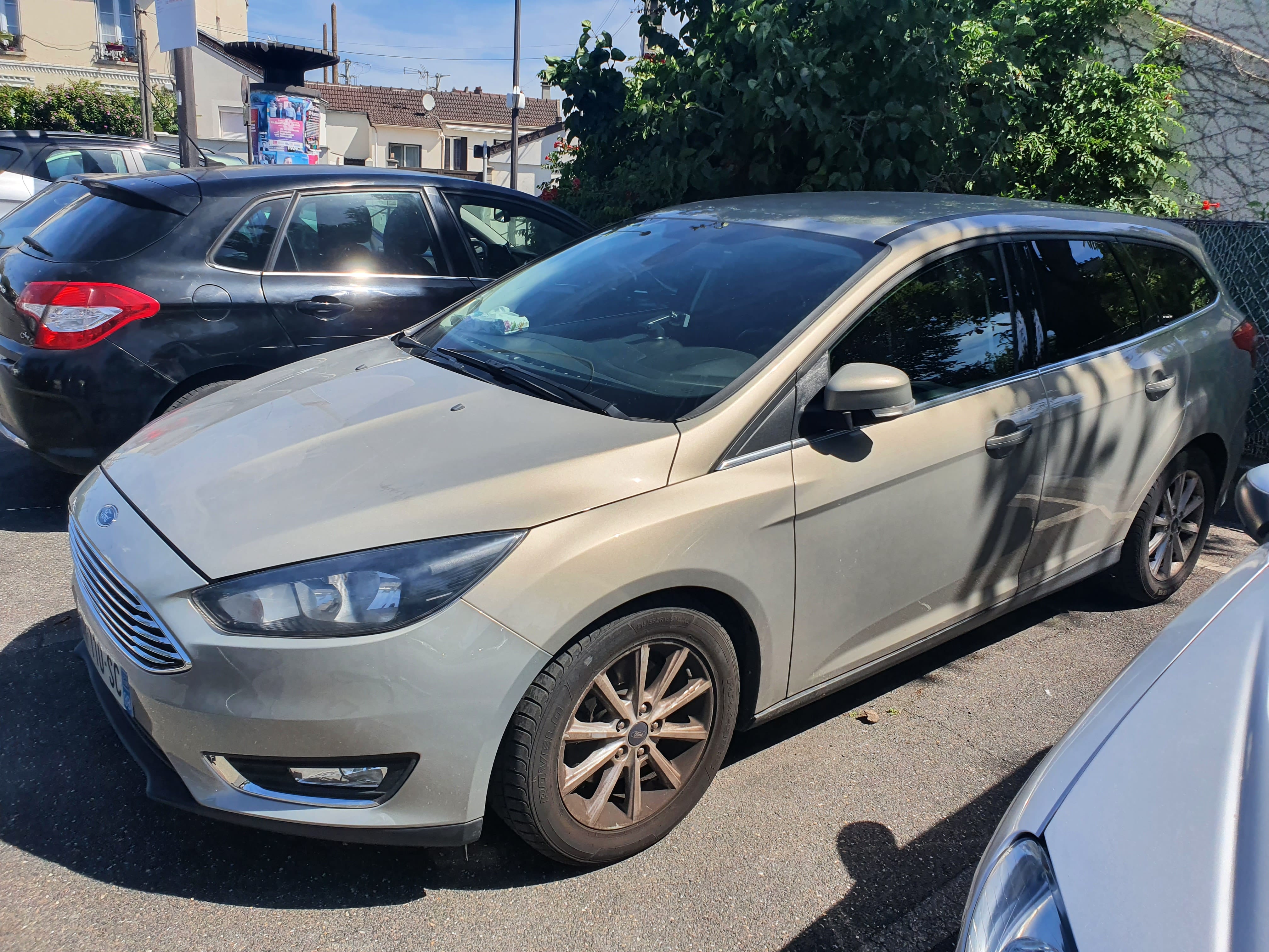 Ford Focus avec Siège bébé