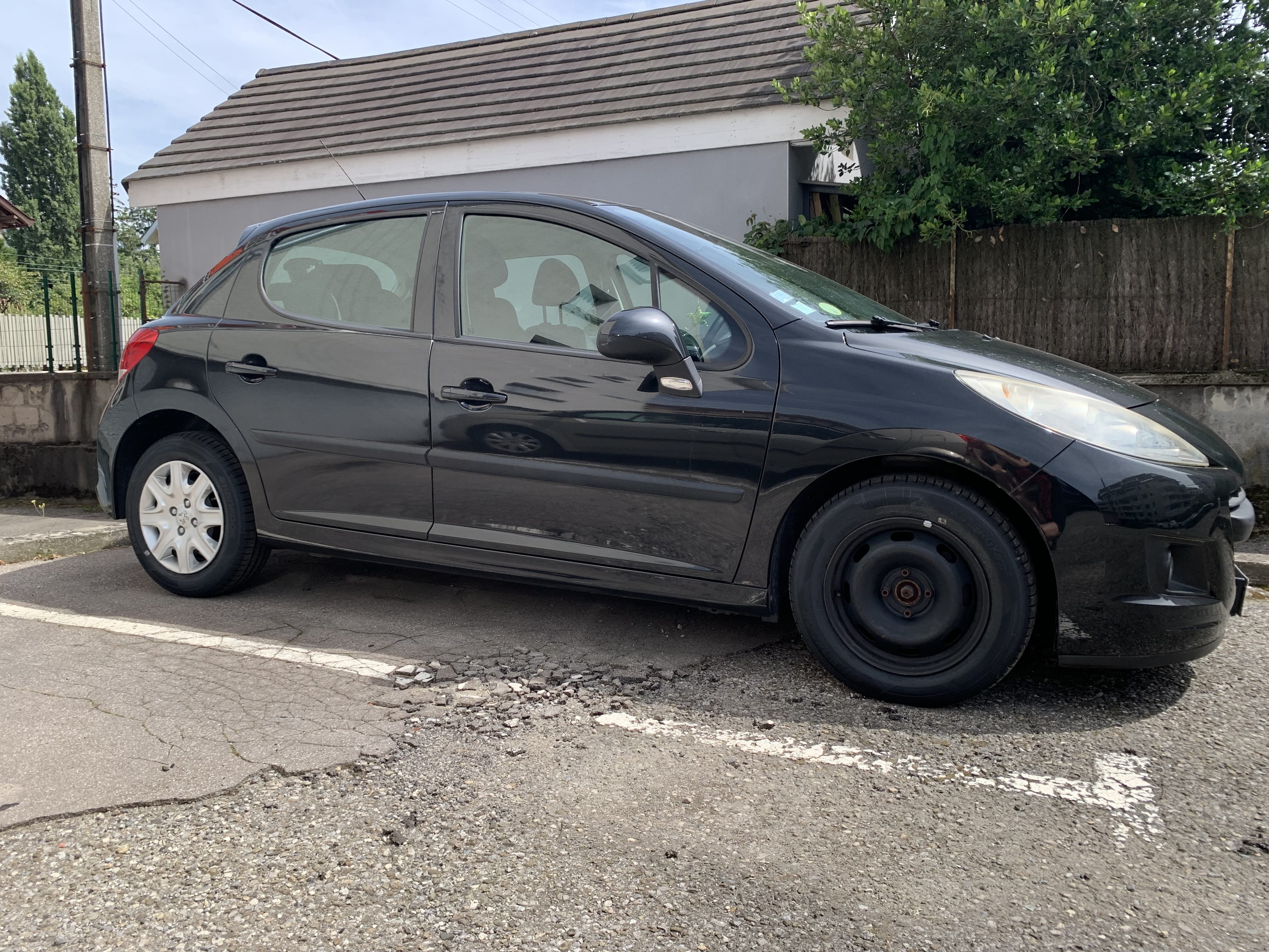Peugeot 207 1.4 HDI avec Climatisation
