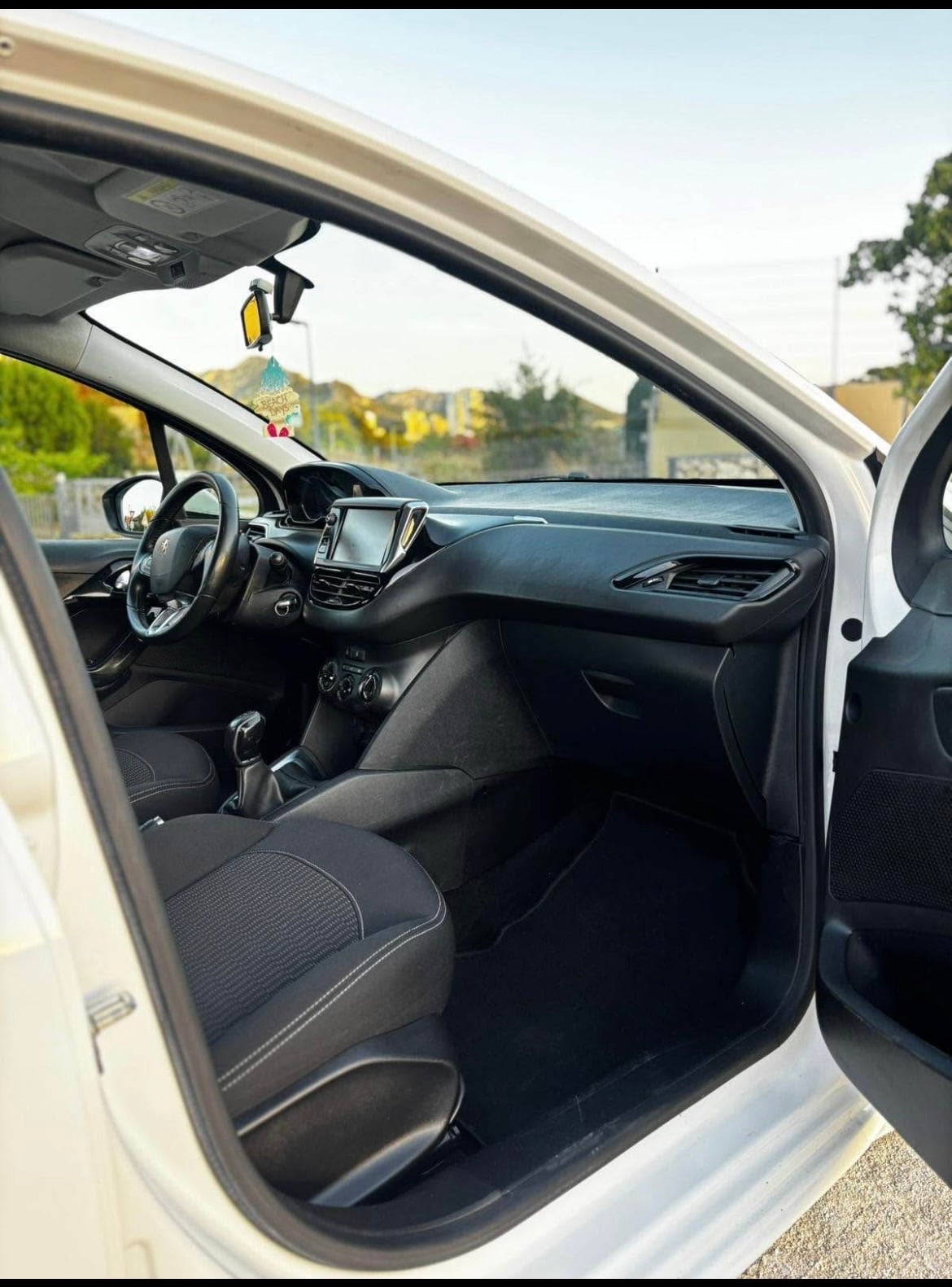 Peugeot 208 1.5HDI con Apple CarPlay