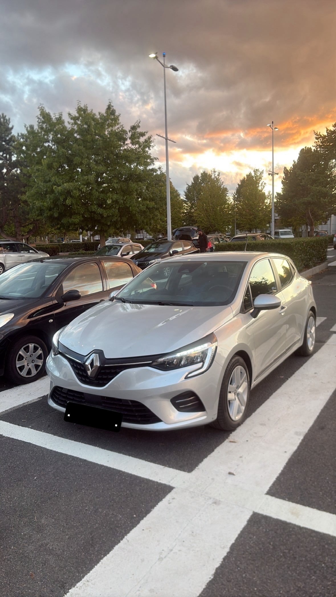Renault Clio E-tech, 2022, Essence 98 / Electric (hybrid), automatic