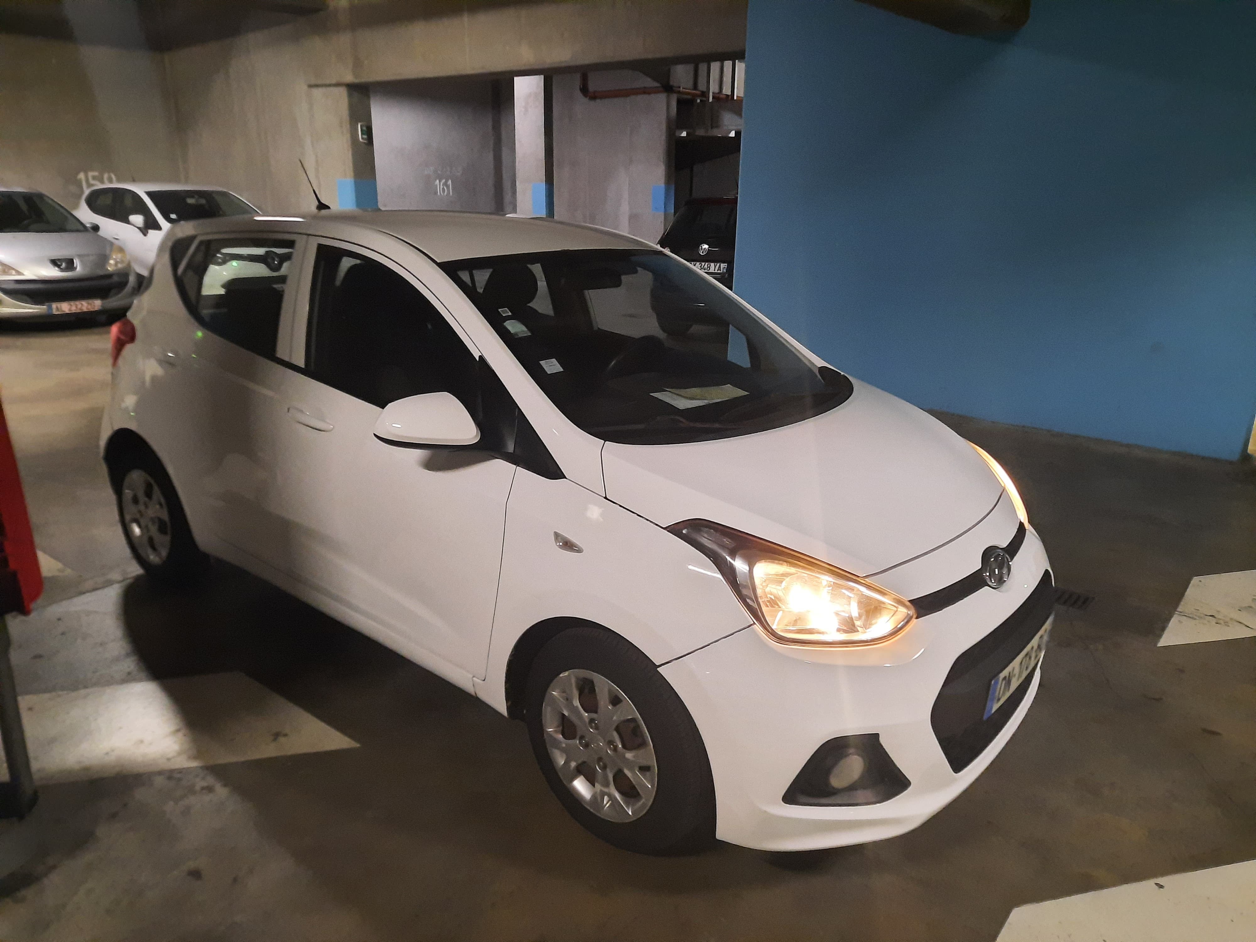 Hyundai i10 1l essence avec Climatisation