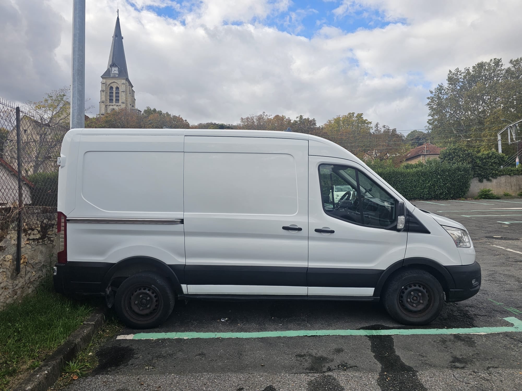 Ford Transit Fourgon avec Android Auto