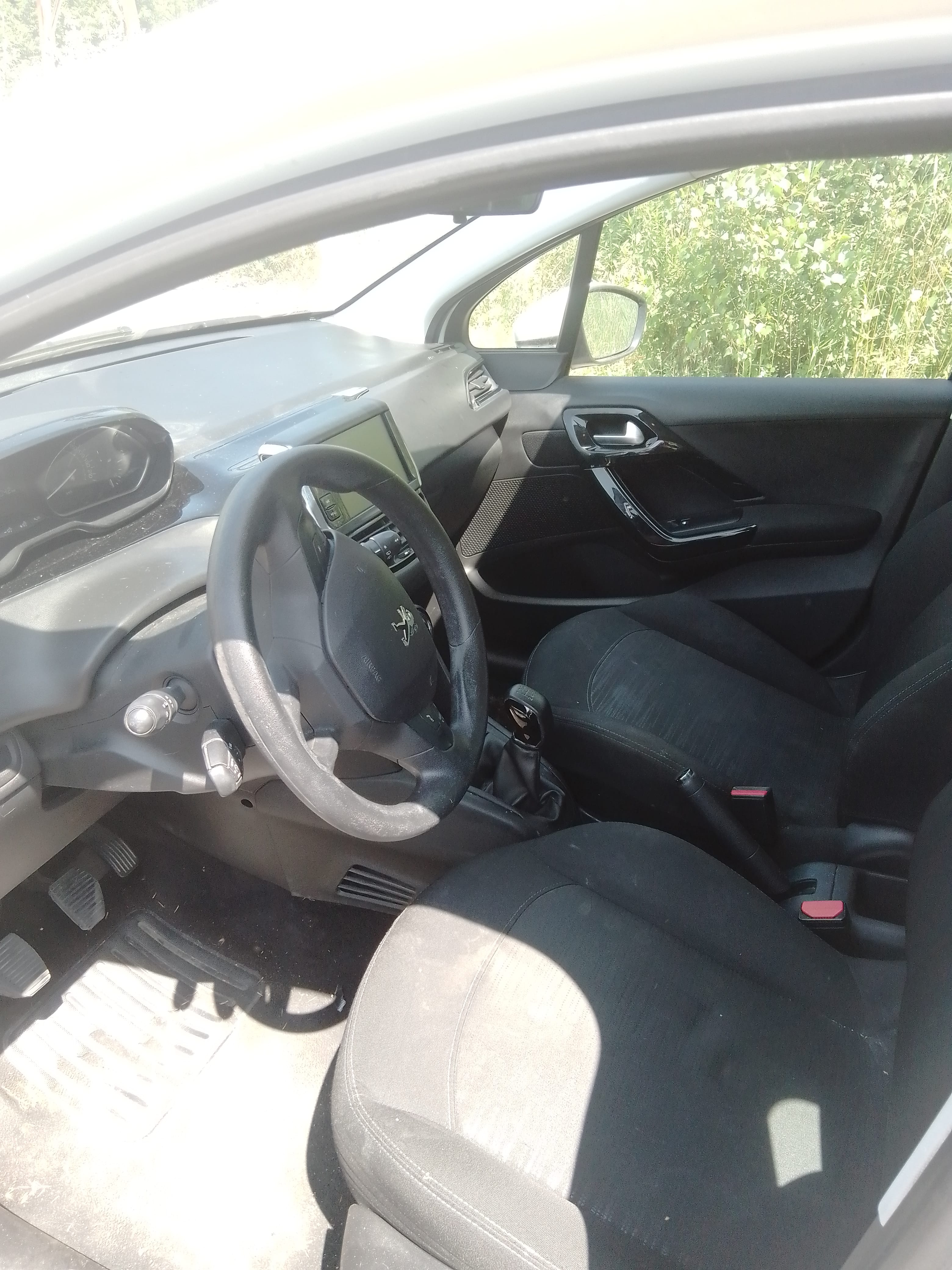 Peugeot 208 Société